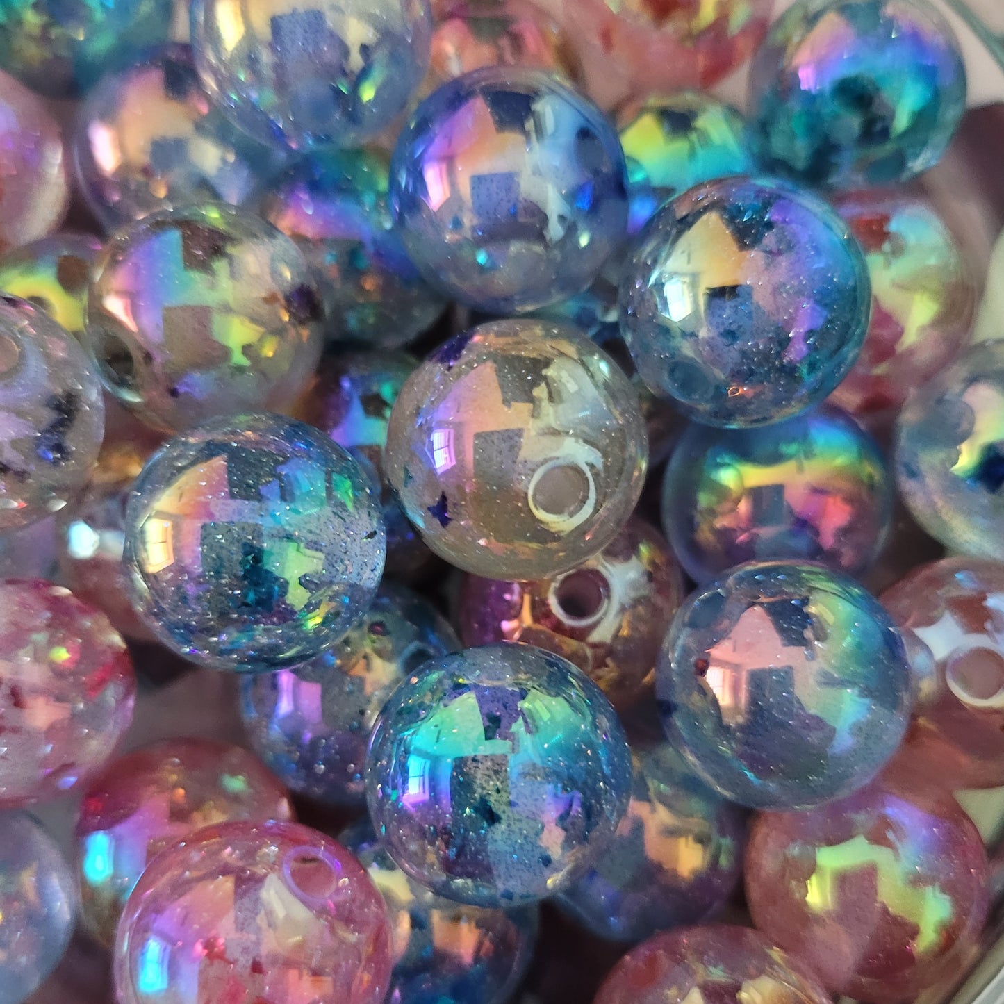 Acrylic bead- pink & blue iridescent translucent beads- 20pcs