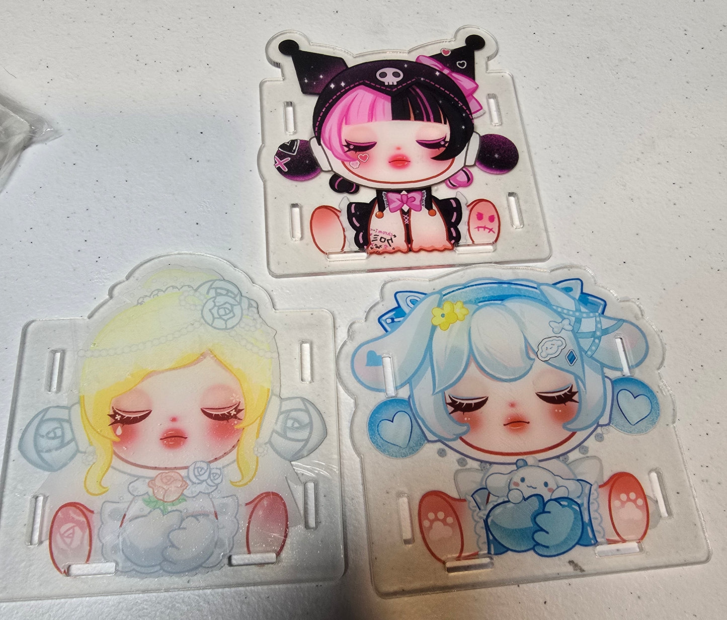 Acrylic pen holders