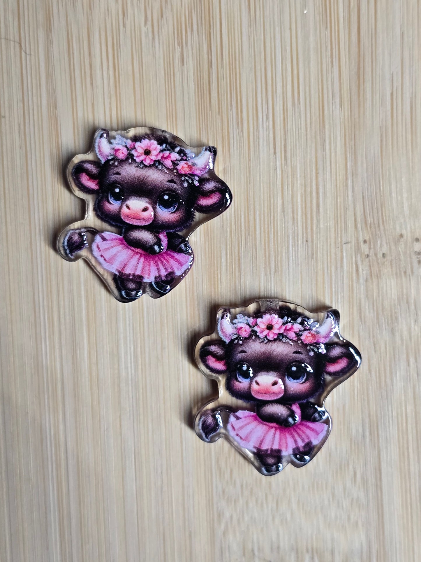 Focal- acrylic focal beads- cow with pink tutu