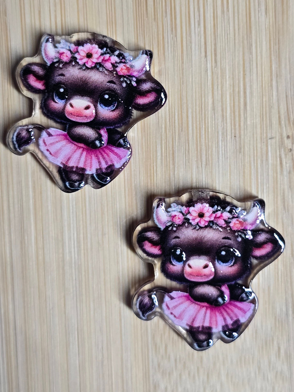 Focal- acrylic focal beads- cow with pink tutu