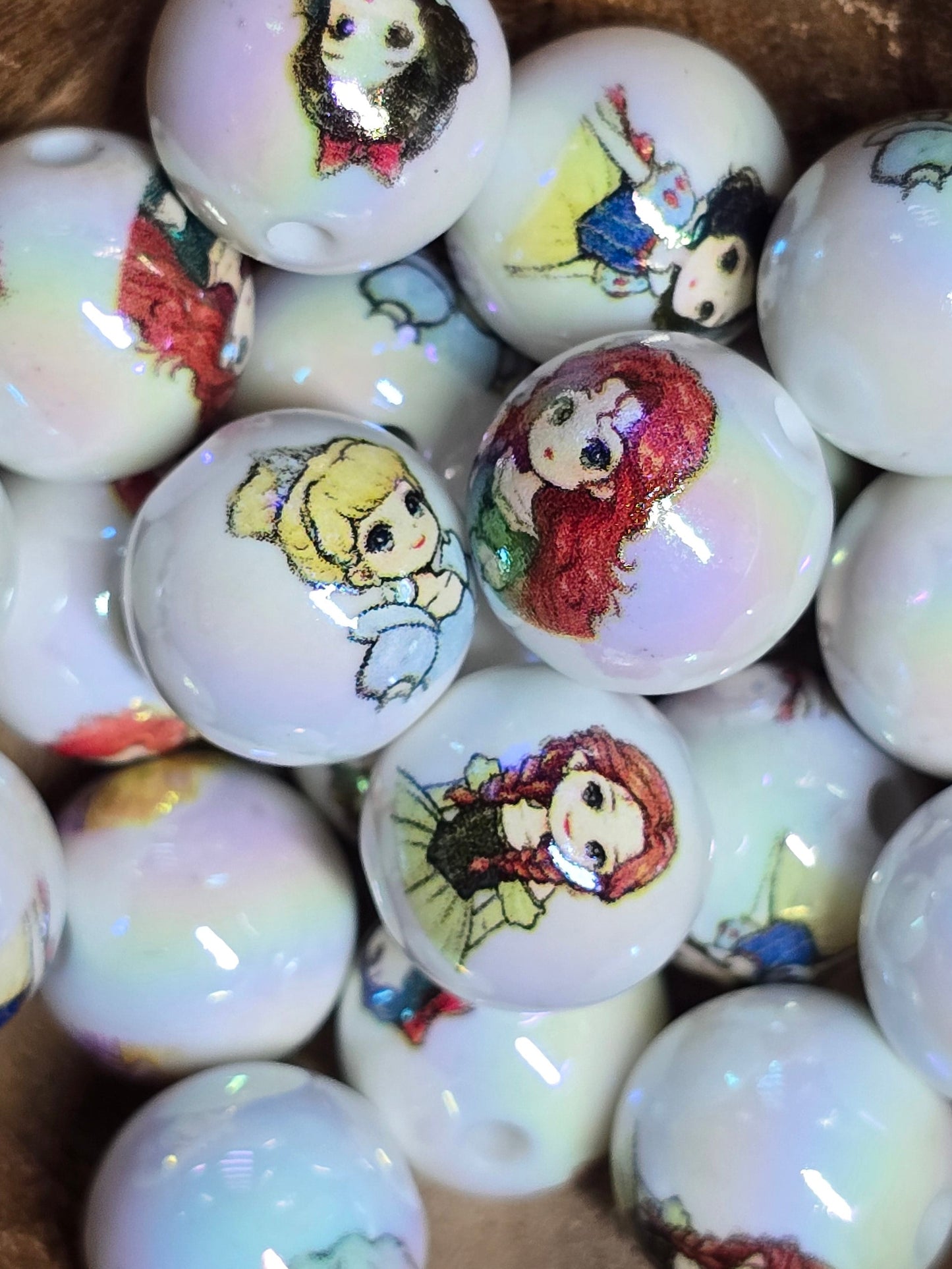 Acrylic beads white 16mm DS princess mix