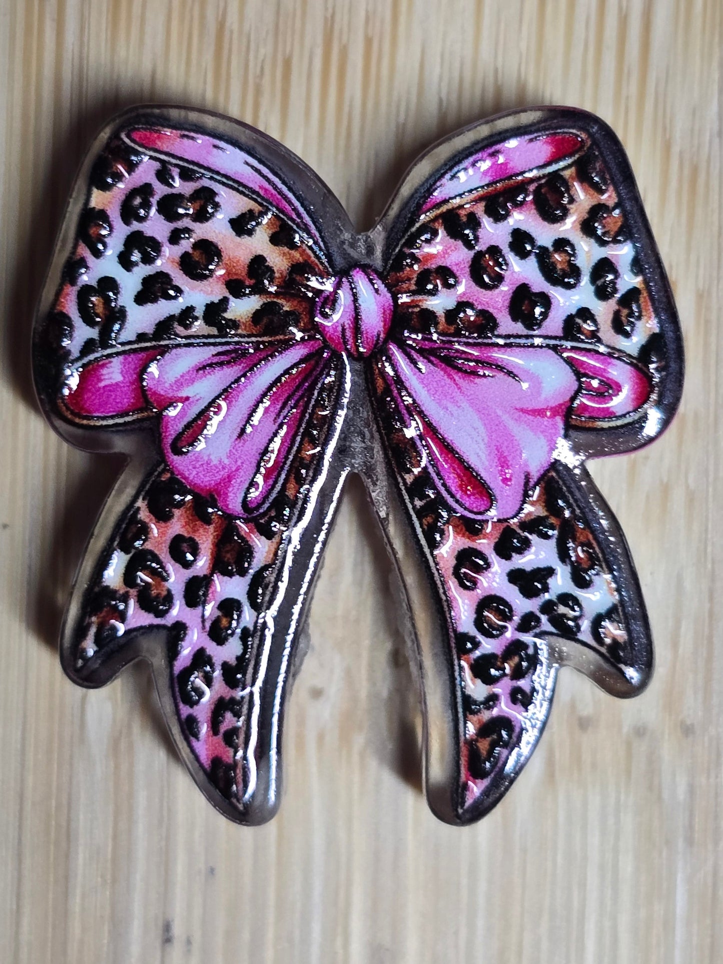 Acrylic focal beads leopard print bow