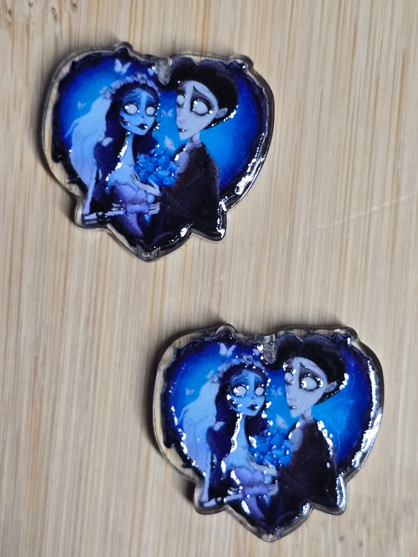 Acrylic focal beads- heart shaped with couple