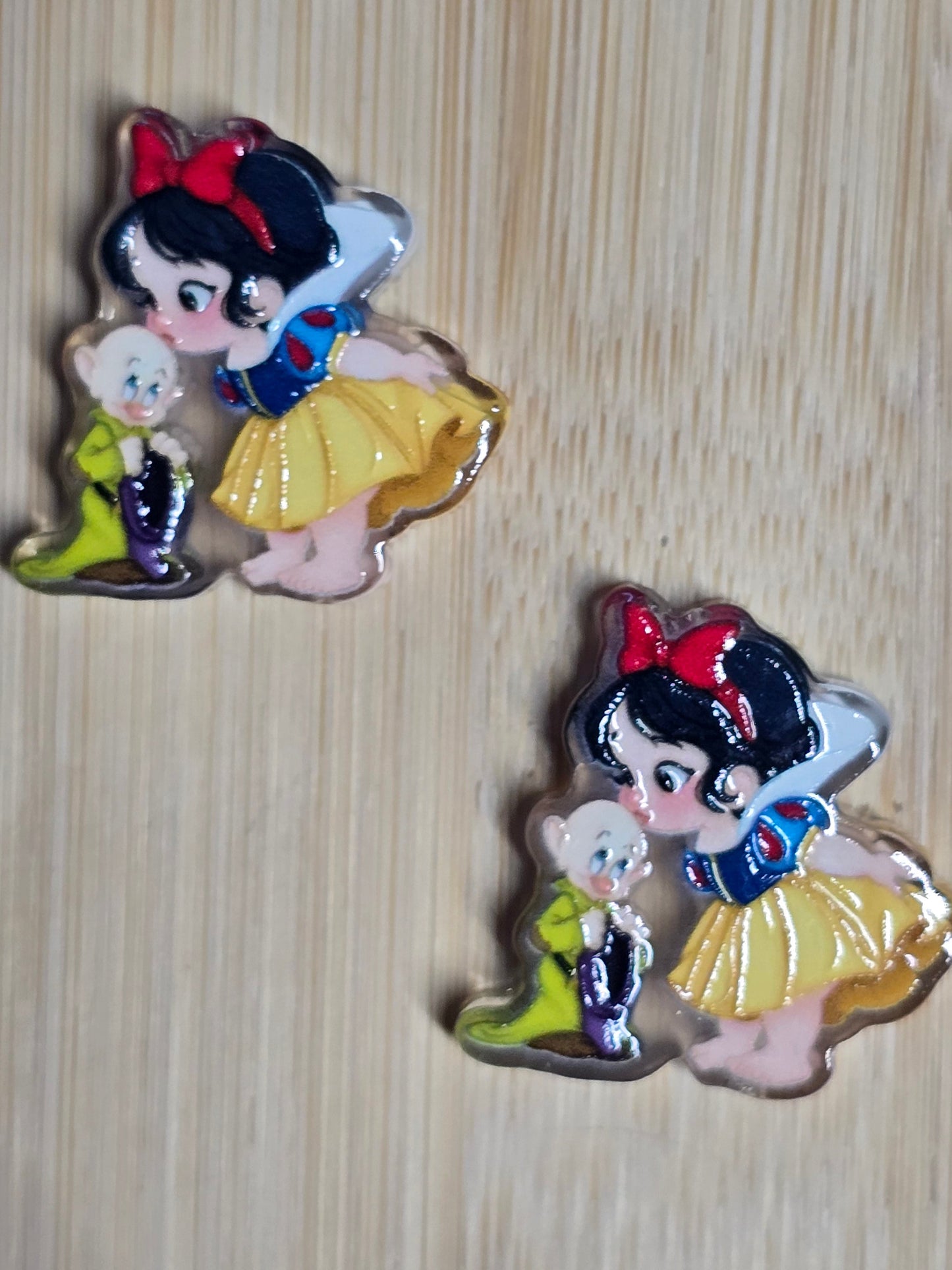Focal- acrylic focal beads DS baby princess