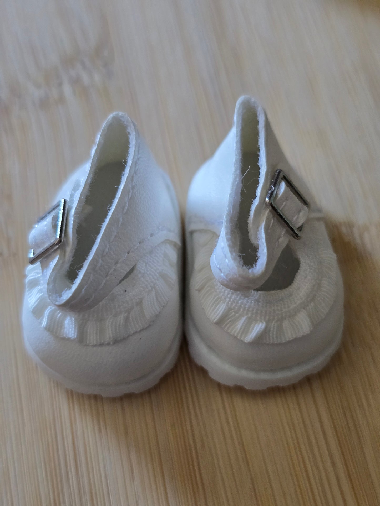 Dress shoes with buckle fit Labubu dolls