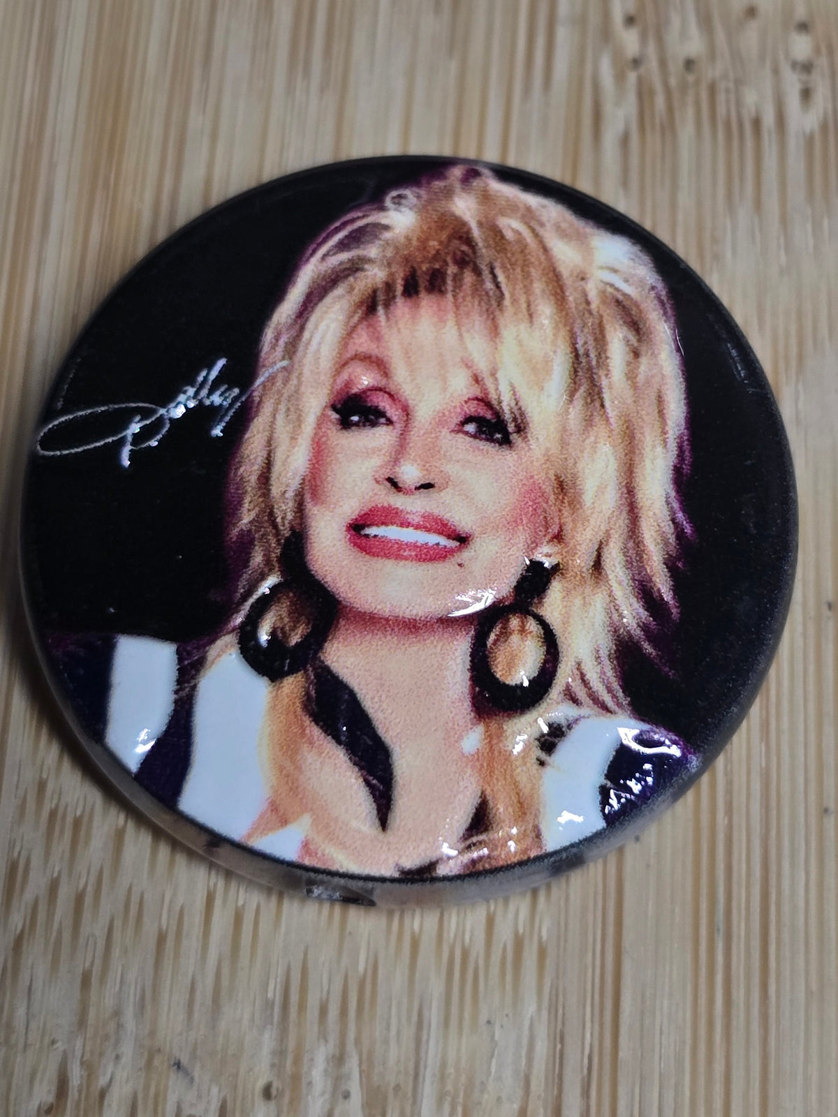 Acrylic beads (about the size of a quarter) queen of Country music- RIP