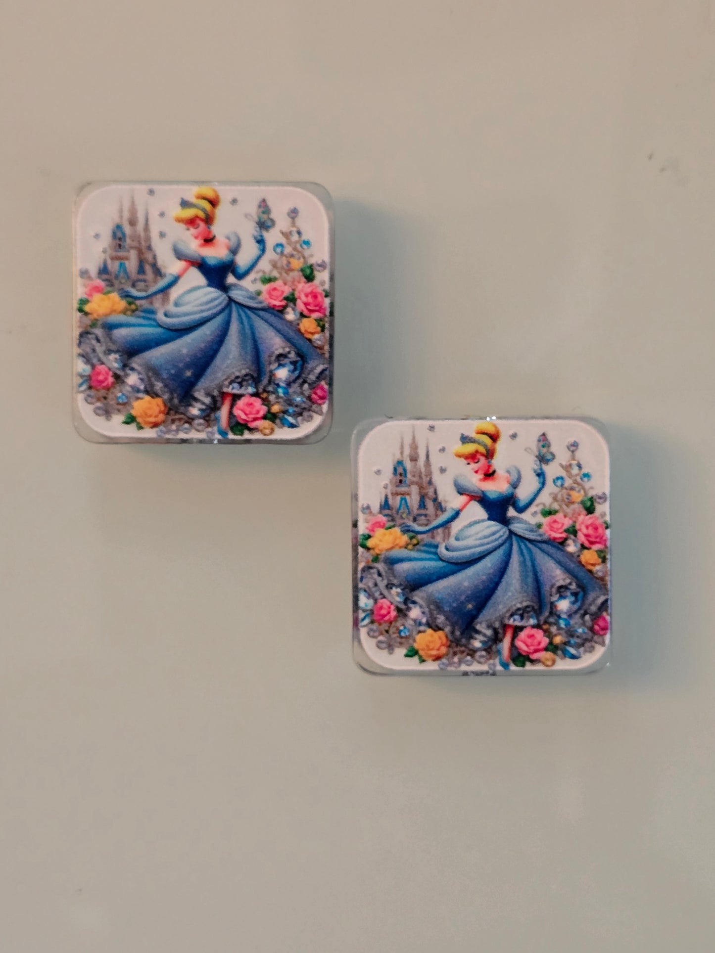 Acrylic focal beads DS blue princess