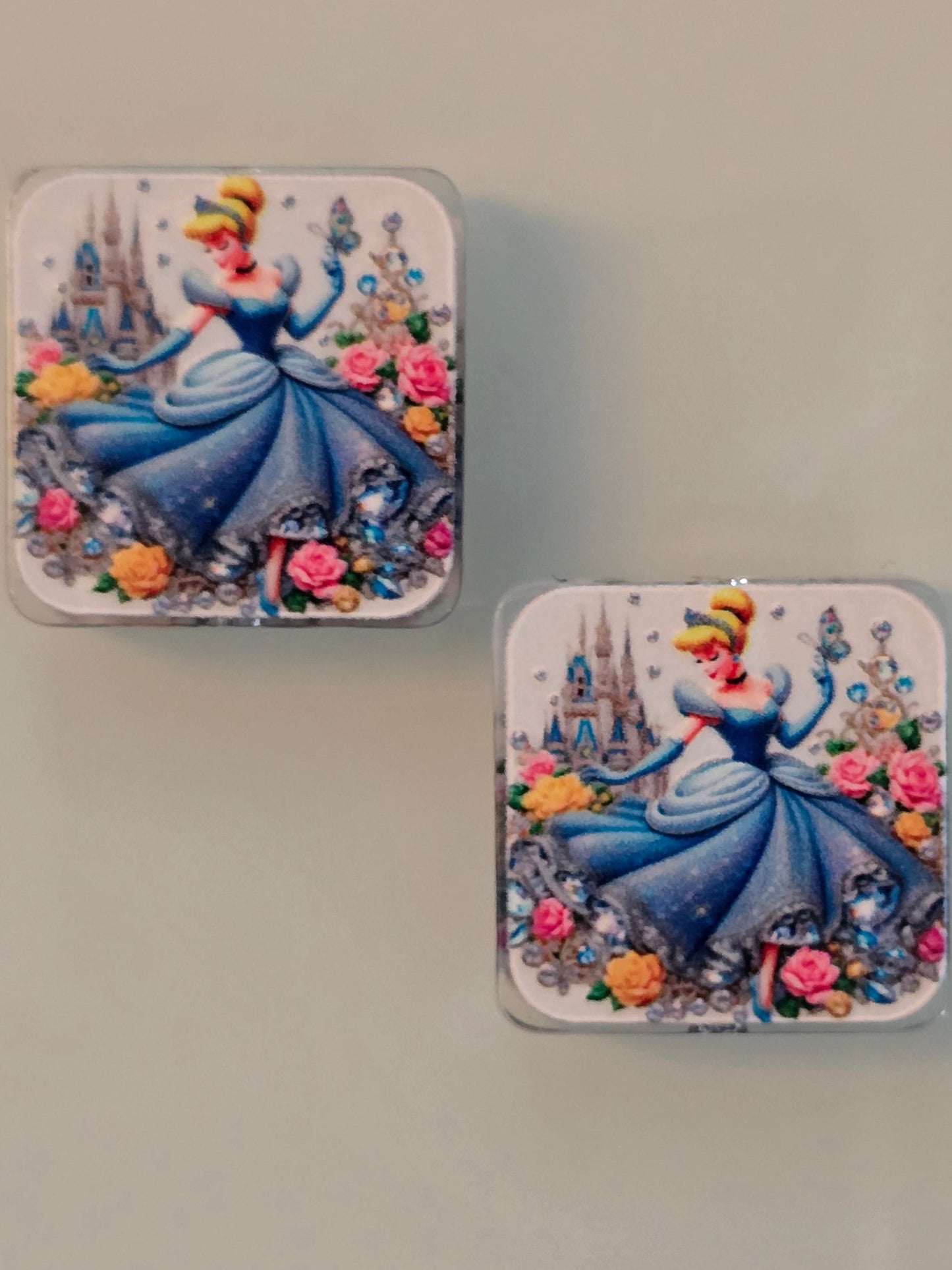 Acrylic focal beads DS blue princess