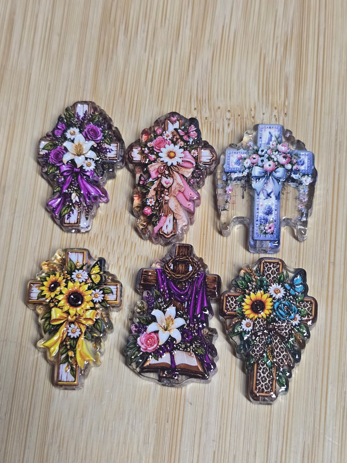 Acrylic focal beads- cross mix