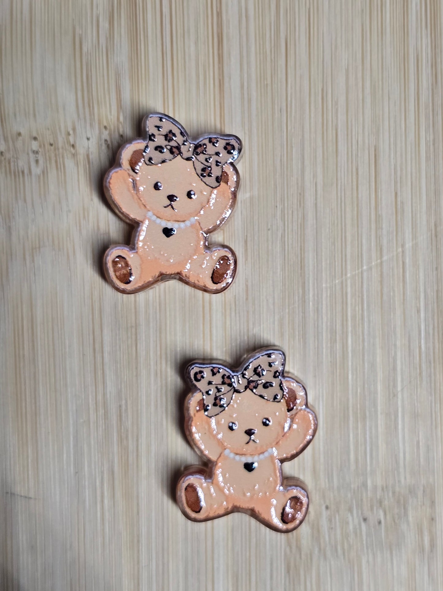 Acrylic focal beads- bear with bow