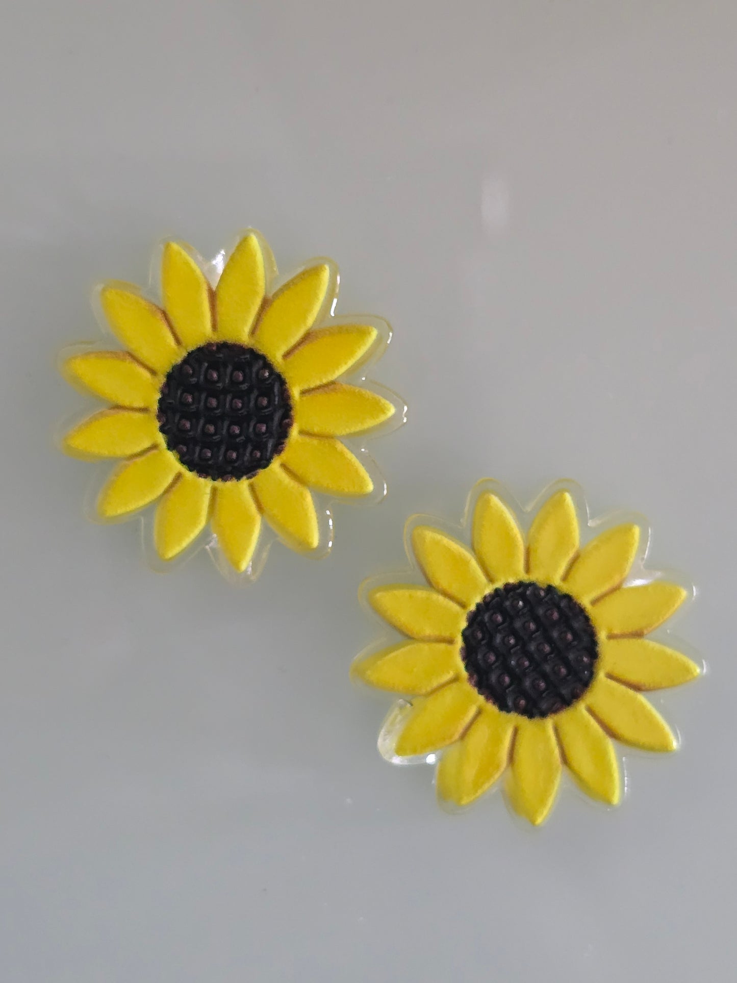 Acrylic focal beads yellow flower