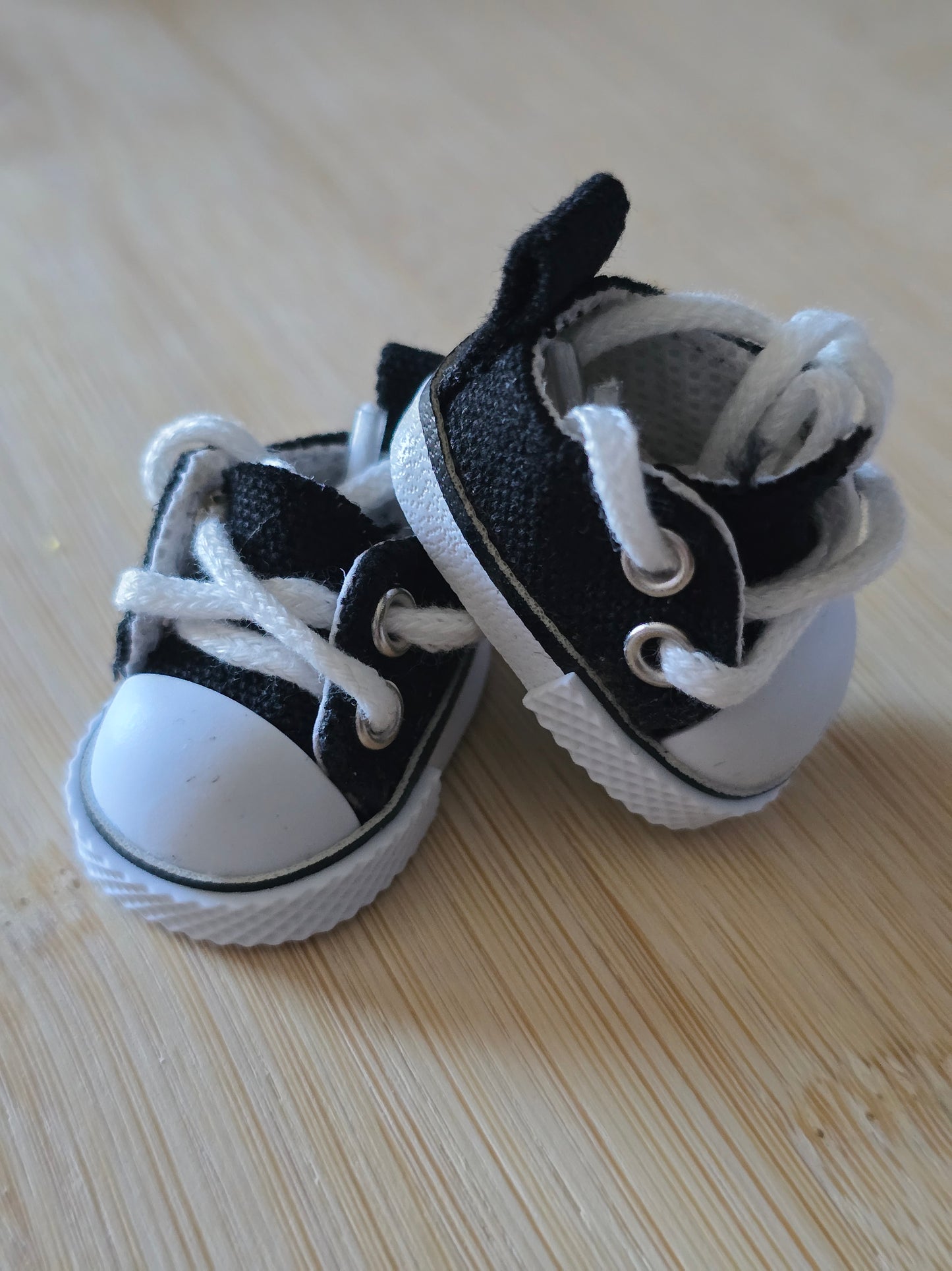 Canvas shoes for Labubu dolls