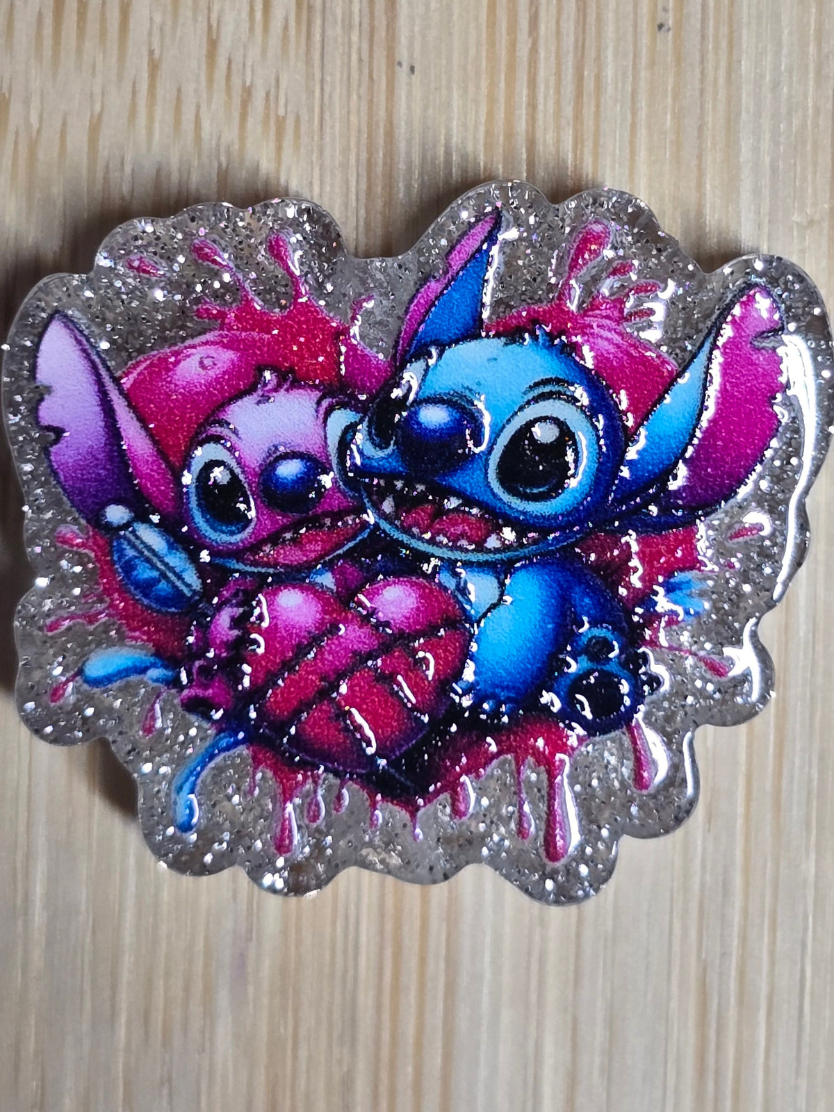 Acrylic focal beads DS alien couple