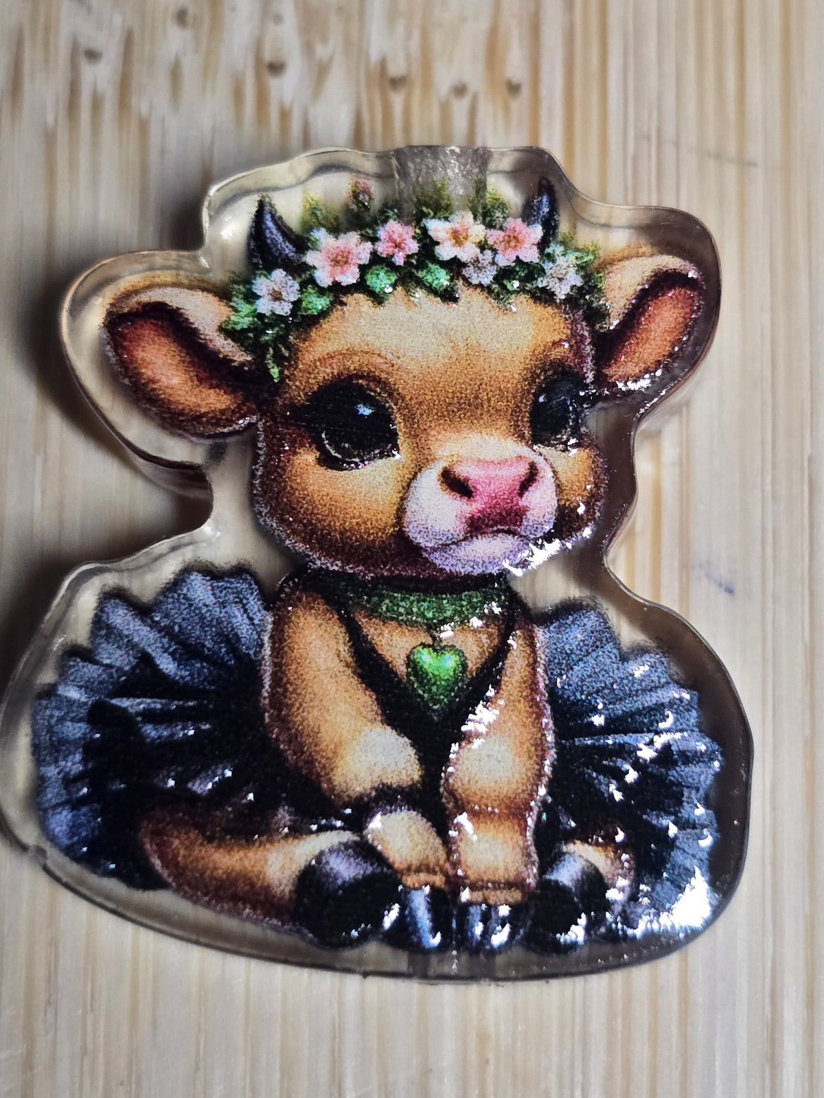 Acrylic focal beads- cute highland cow