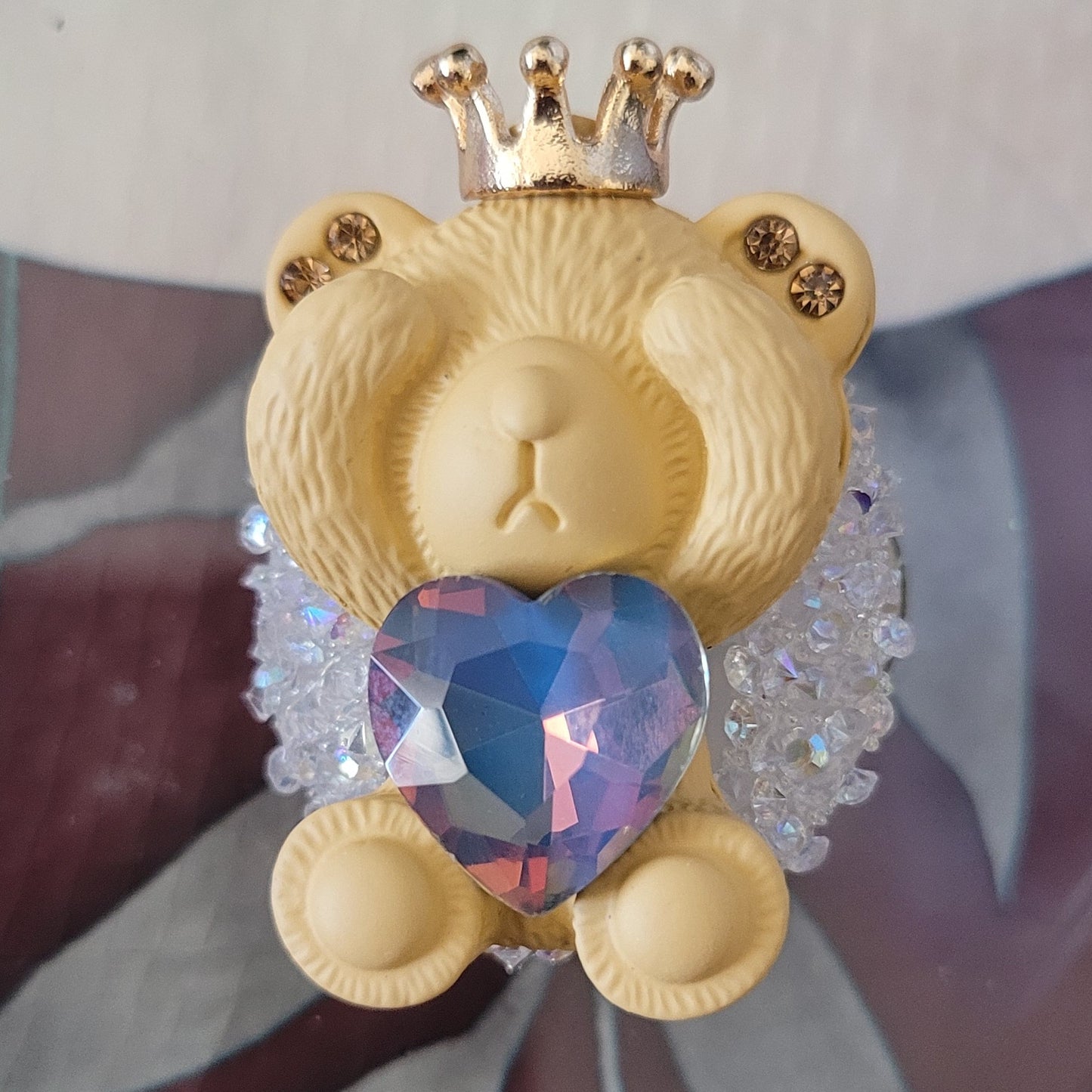 Bear wearing a crown- rhinestone crown on back side of bead