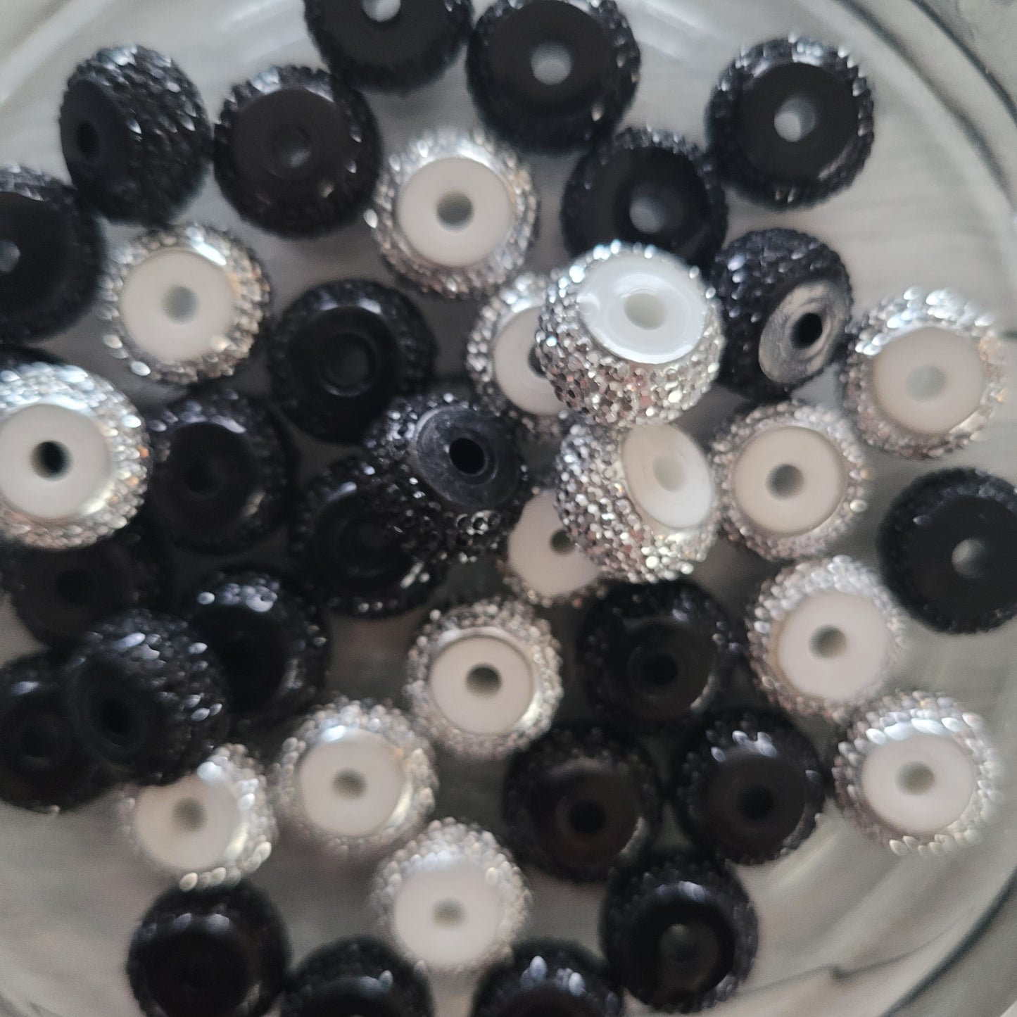 Spacer beads