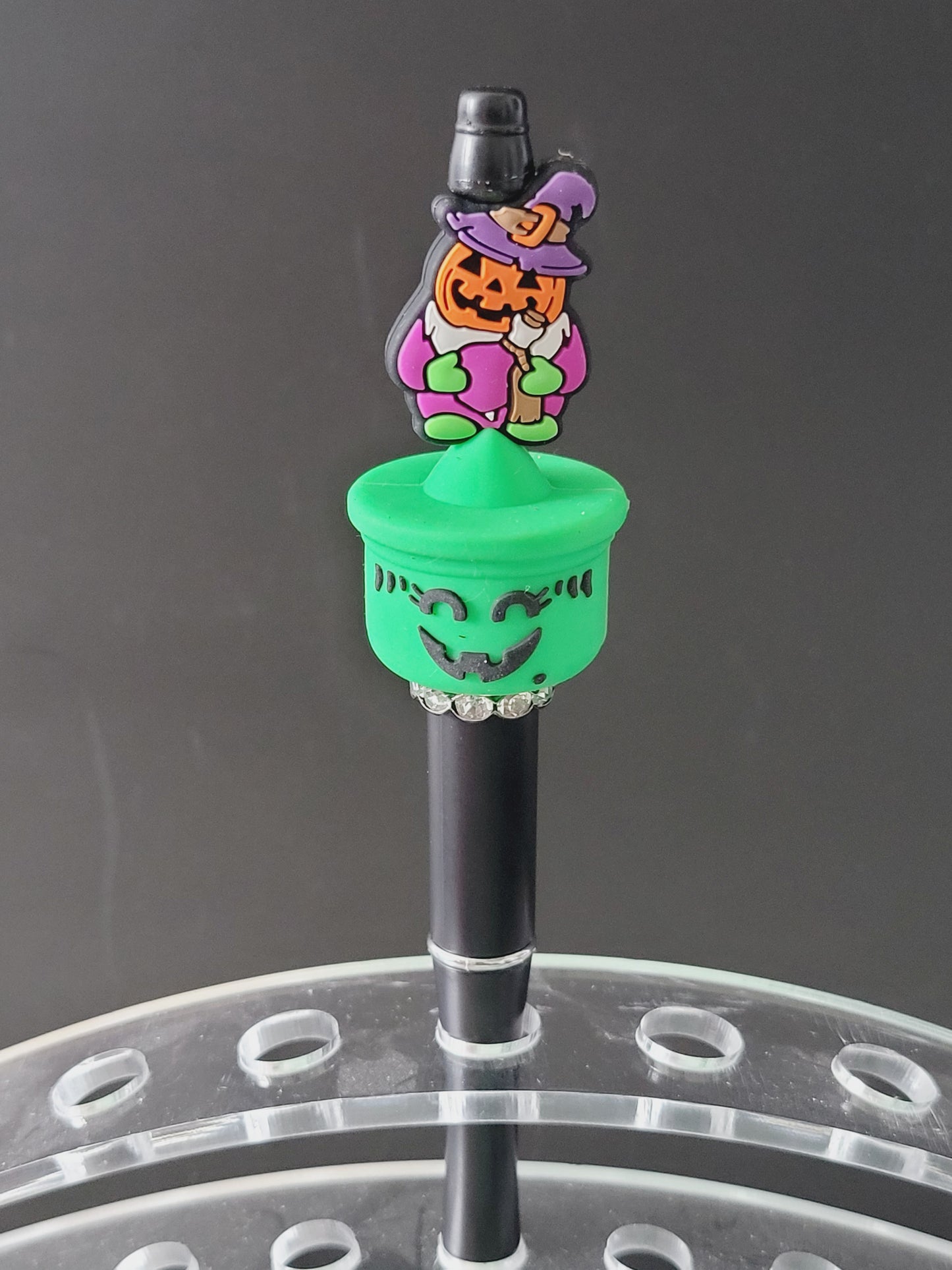 Pen- Halloween bucket