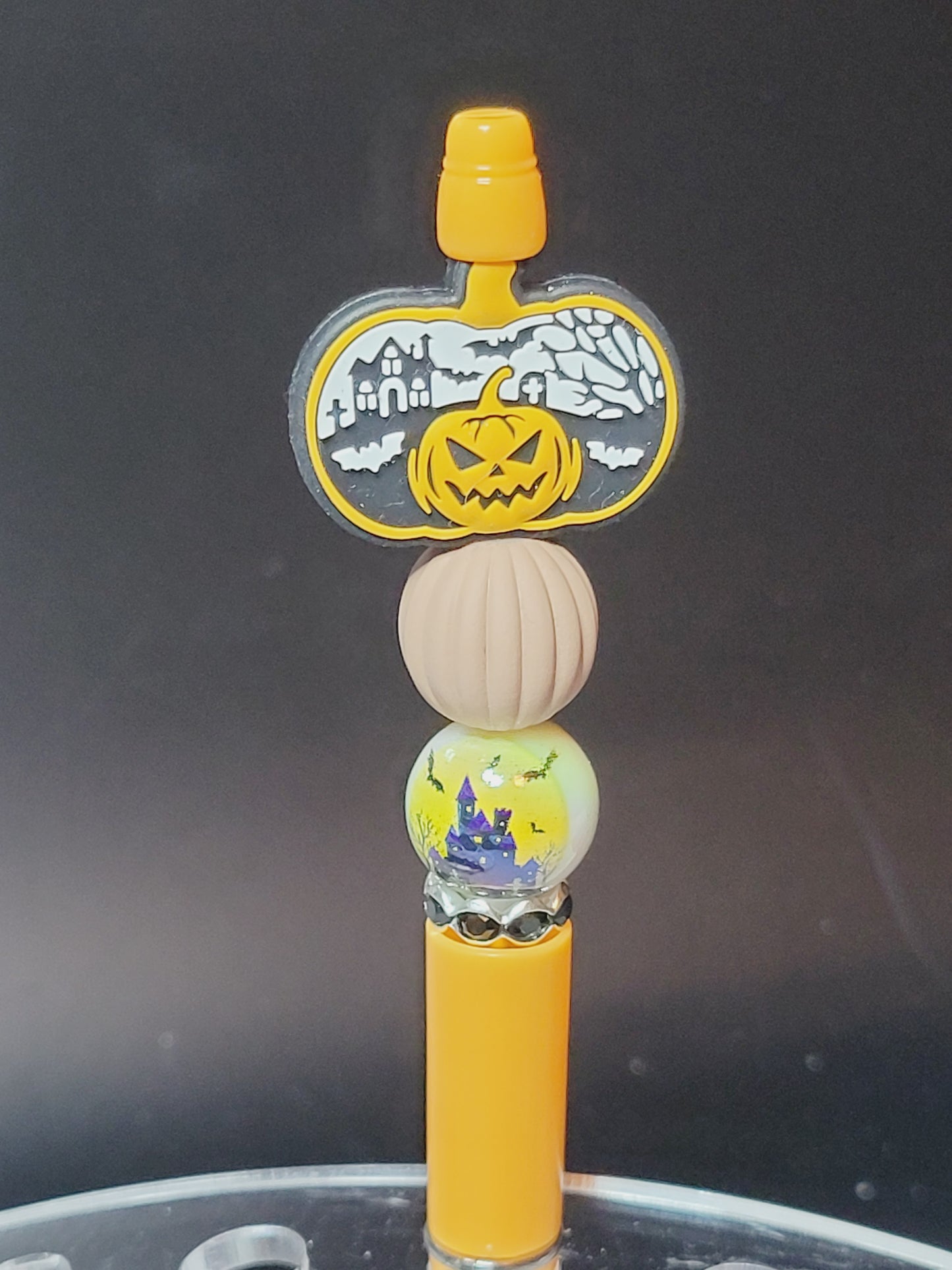 Pen Halloween pumpkin