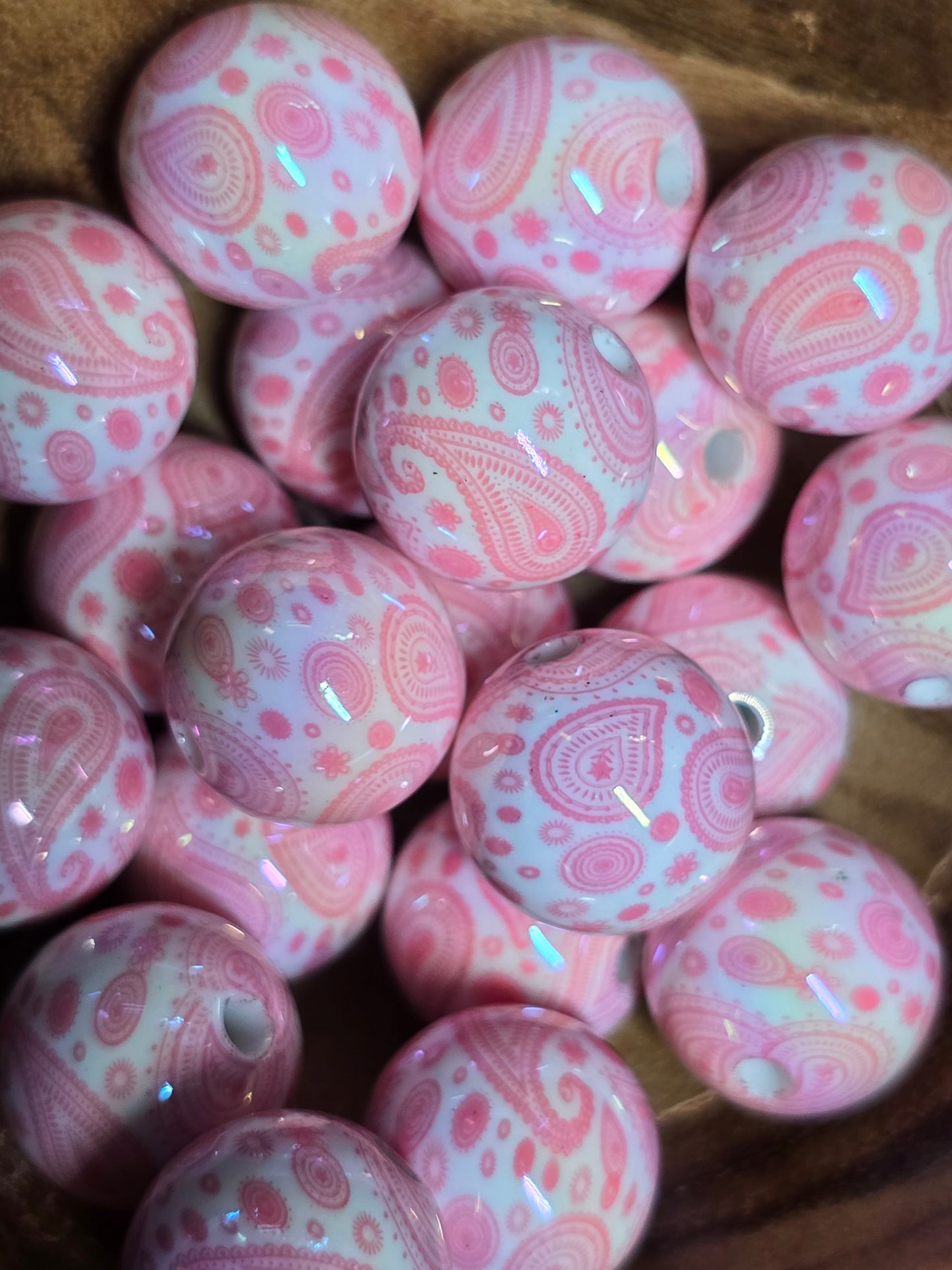 Acrylic 16mm pink and white paisley beads