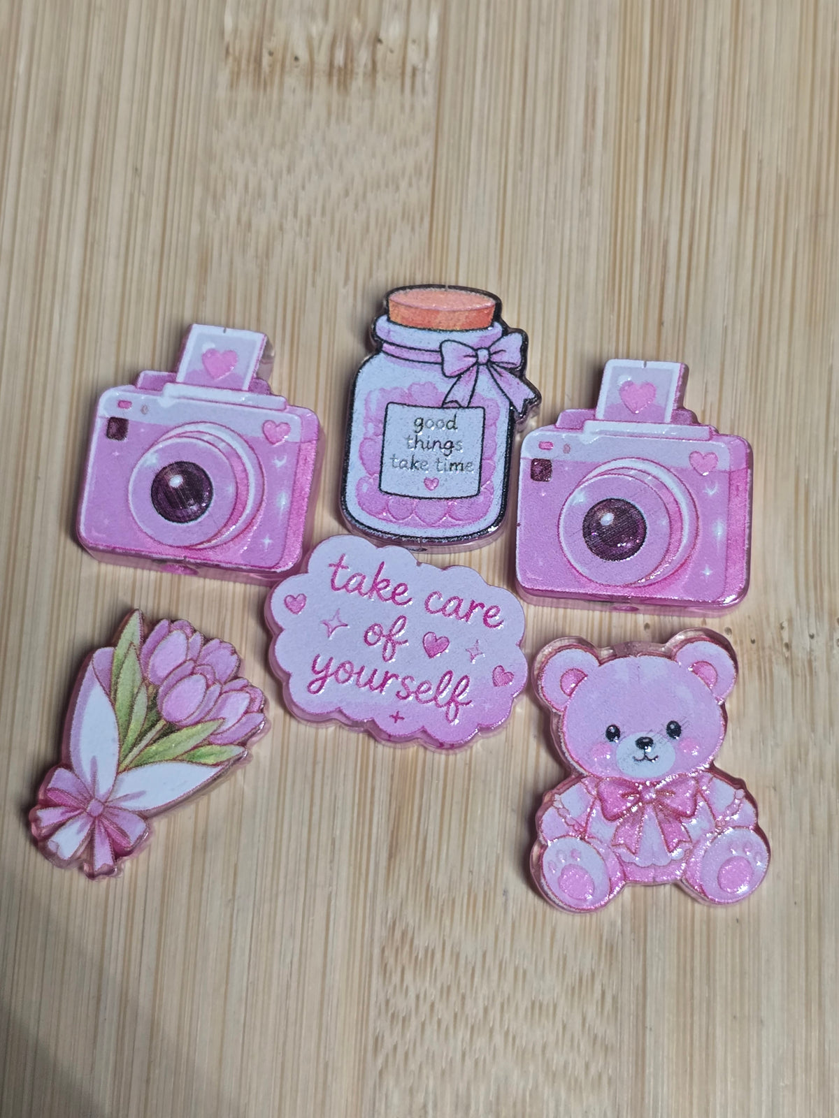 Acrylic focal beads pink mix