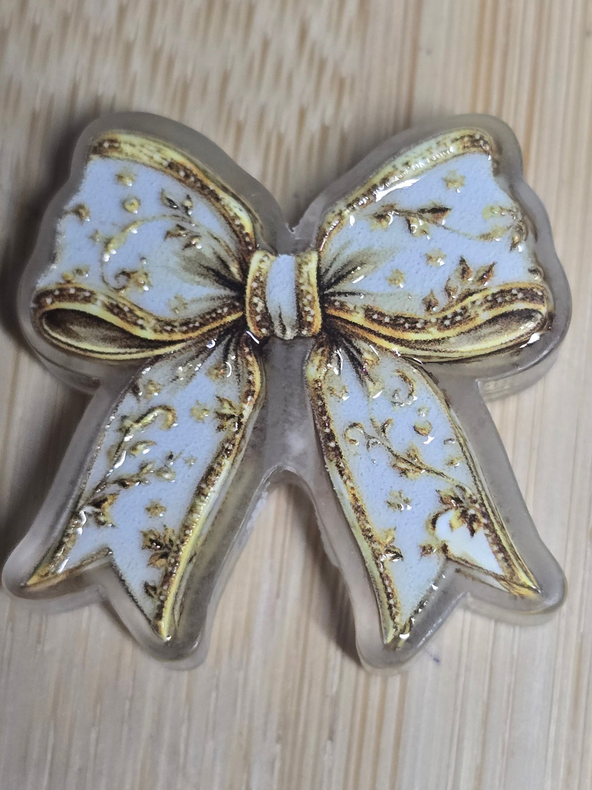 Acrylic focal beads - more Bows