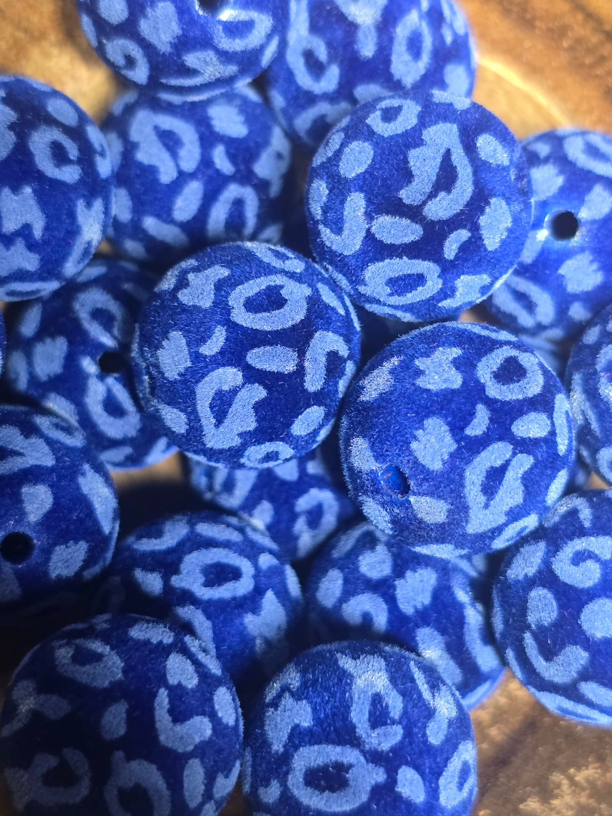Acrylic beads 16mm fuzzy leopard print