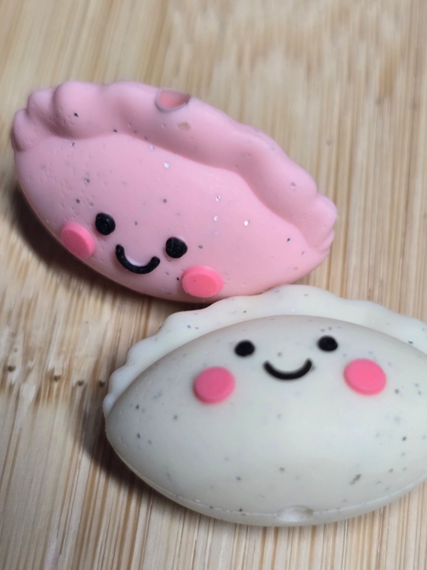 Focal 3D silicone dumpling