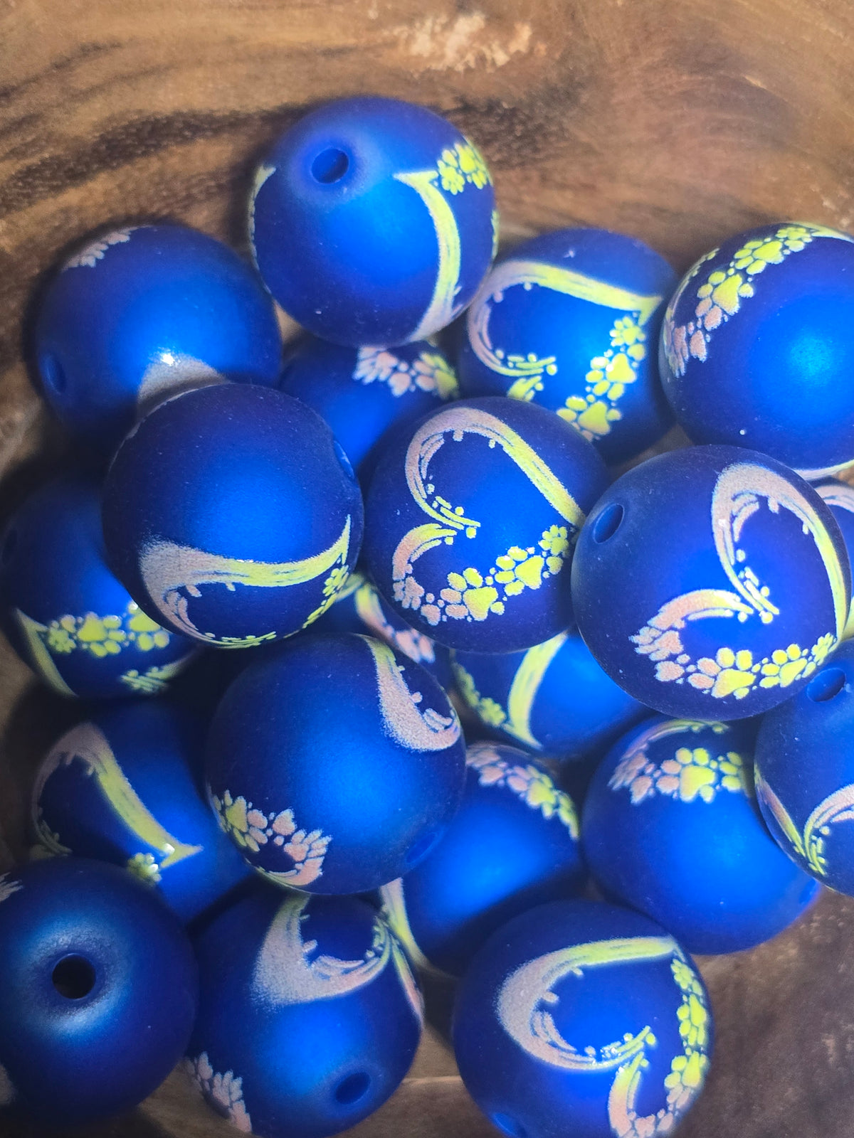 Acrylic beads 16mm matte beads