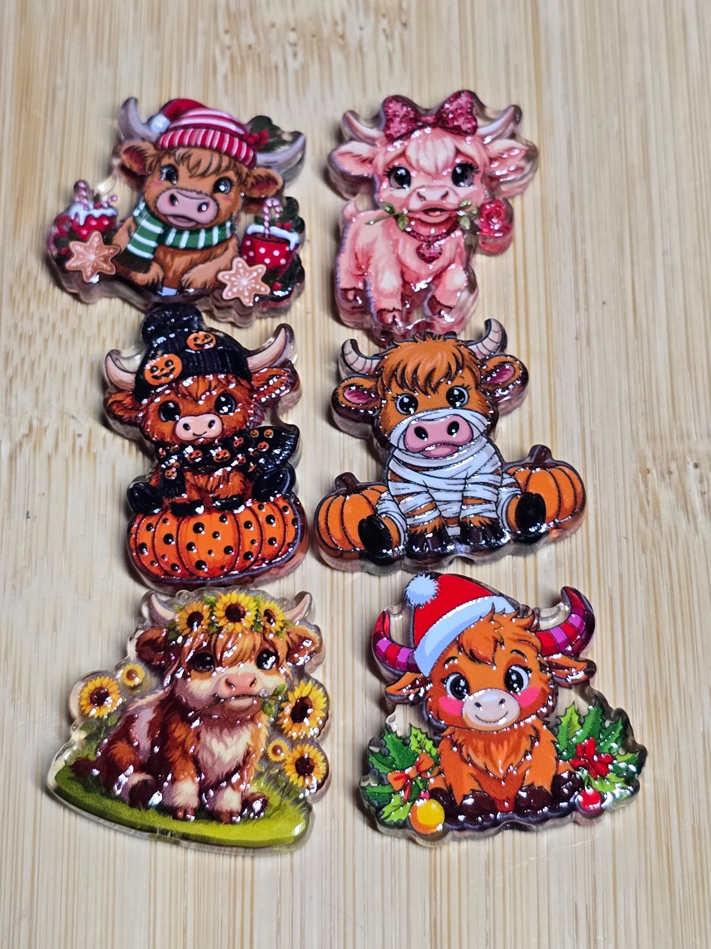 Acrylic focal beads cow mix