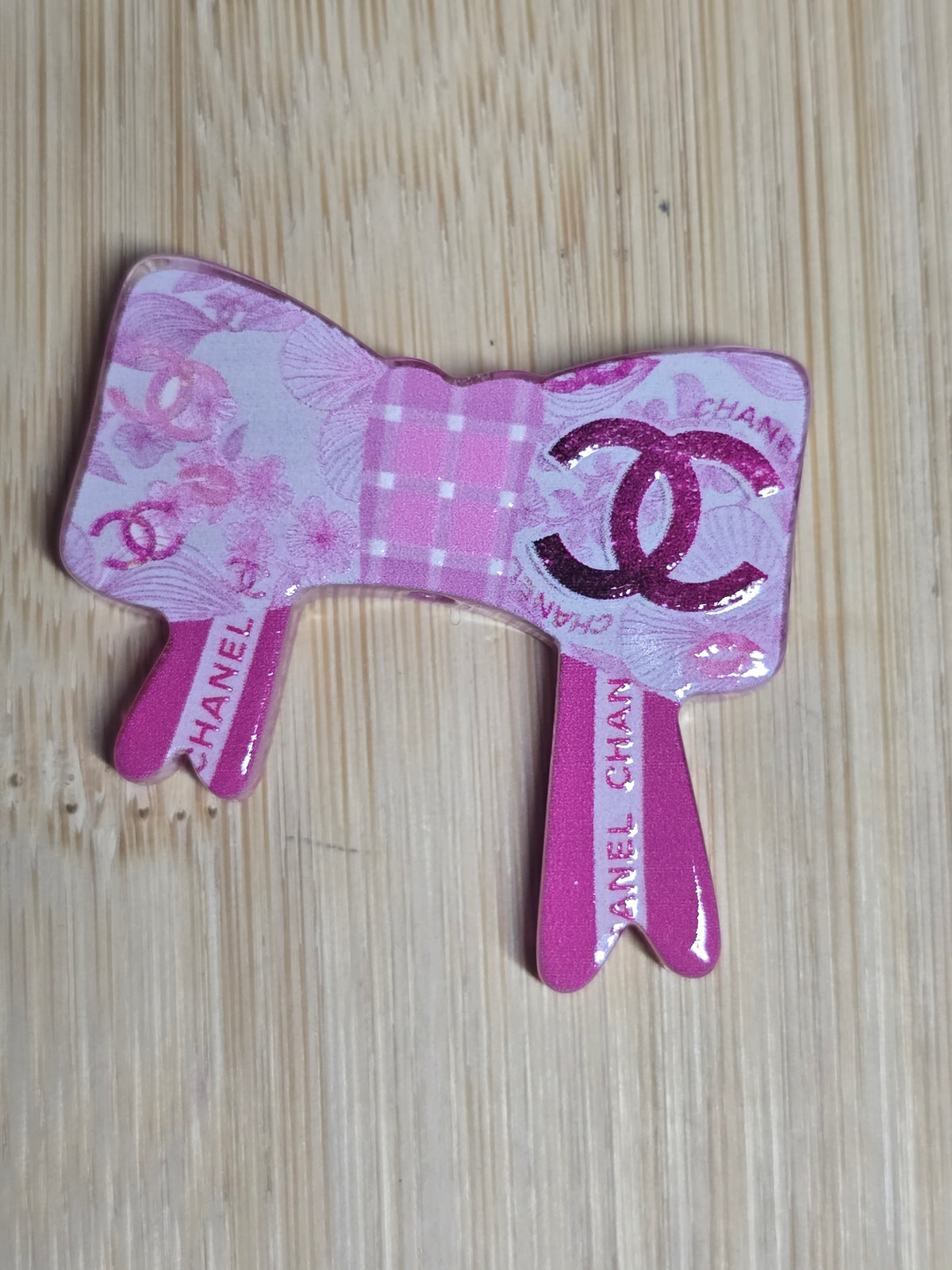 Acrylic focal beads- bows