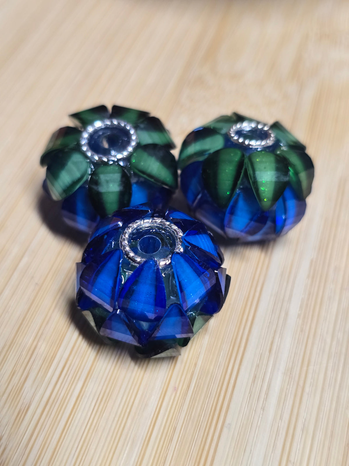 Fancy acrylic/resin beads- lotus flower