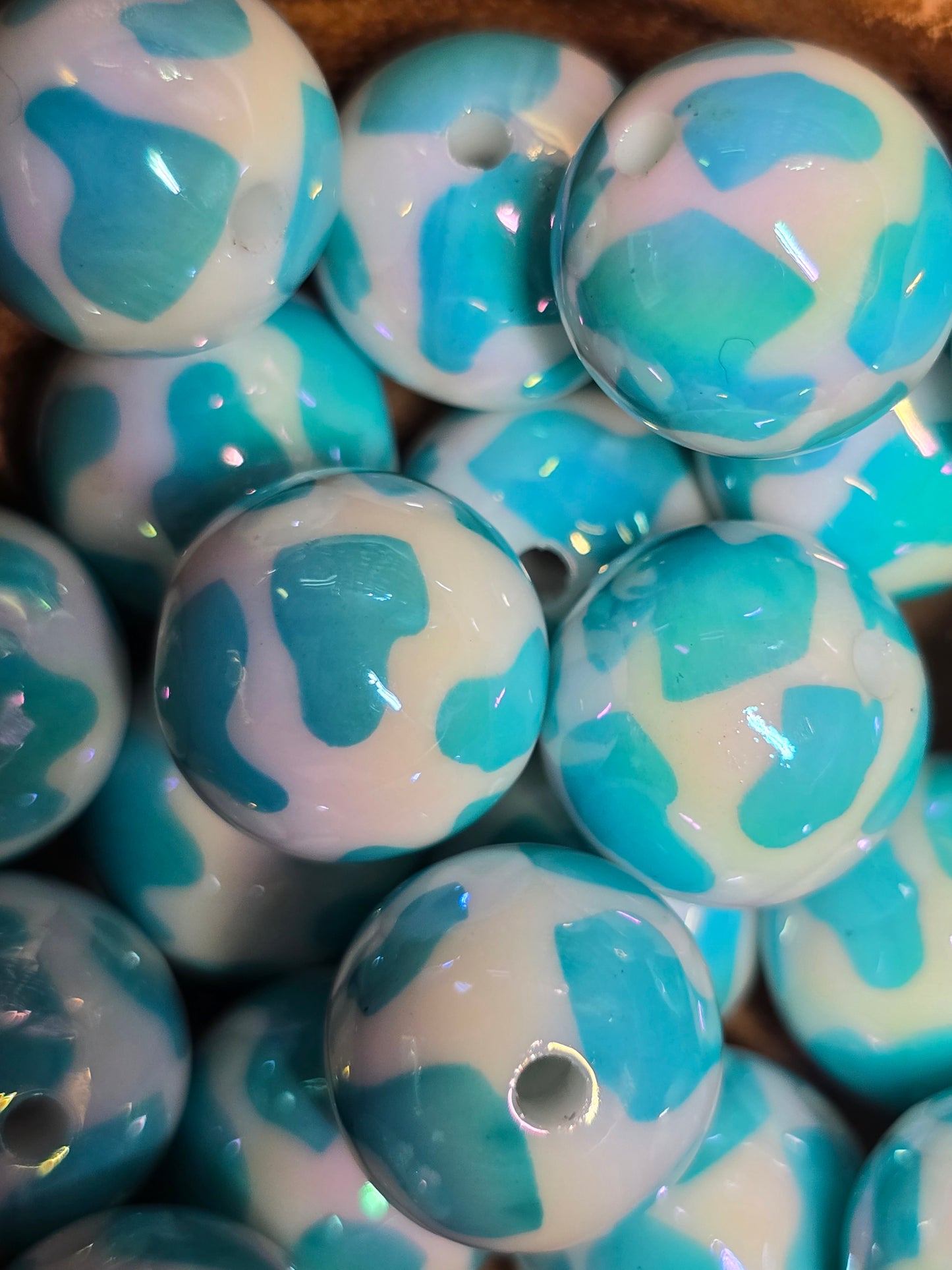 Acrylic 16mm cow print beads