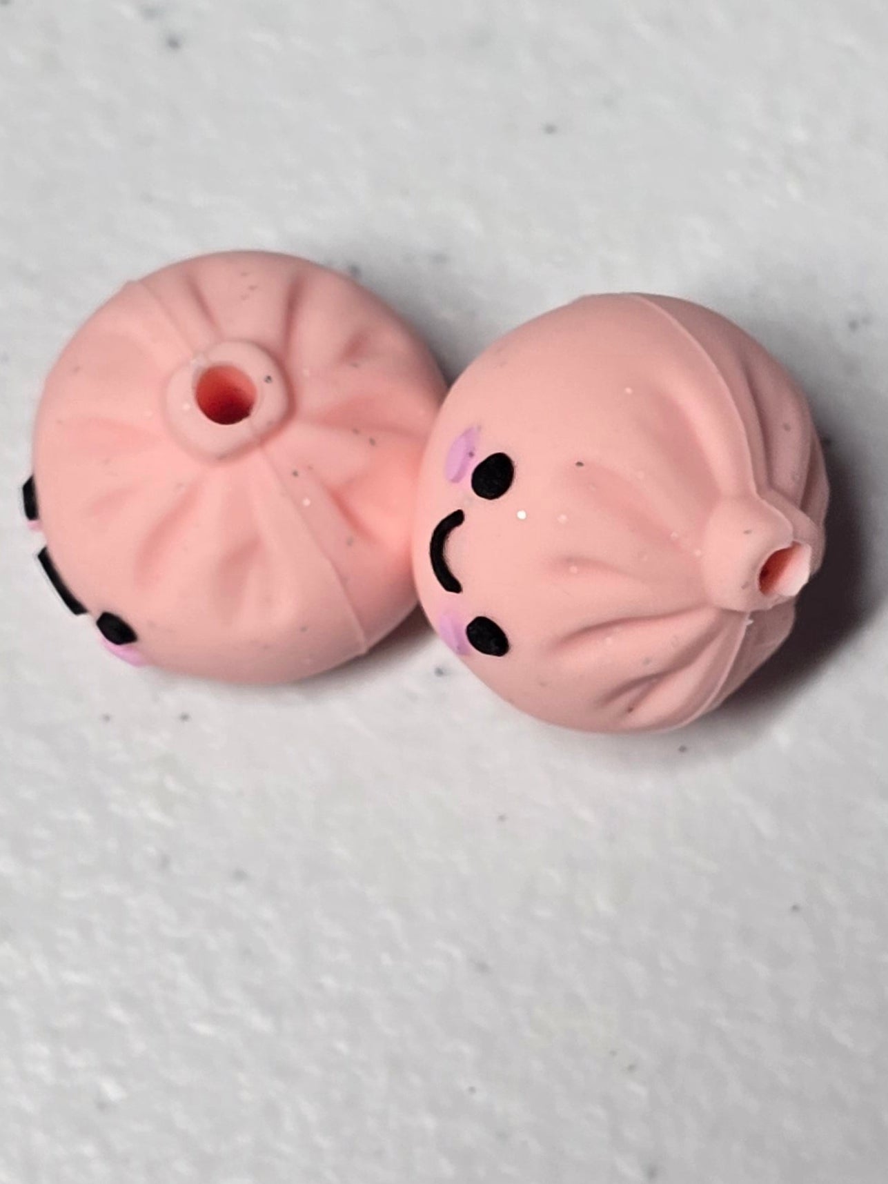 Focal 3D silicone dumpling