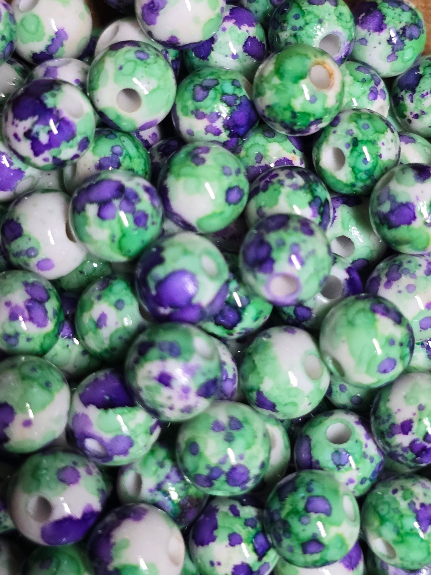 Acrylic 10mm green/purple ink drop beads