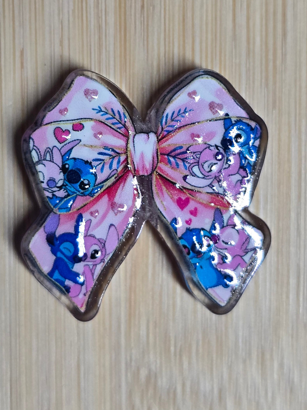 Acrylic focal beads DS blue alien bow