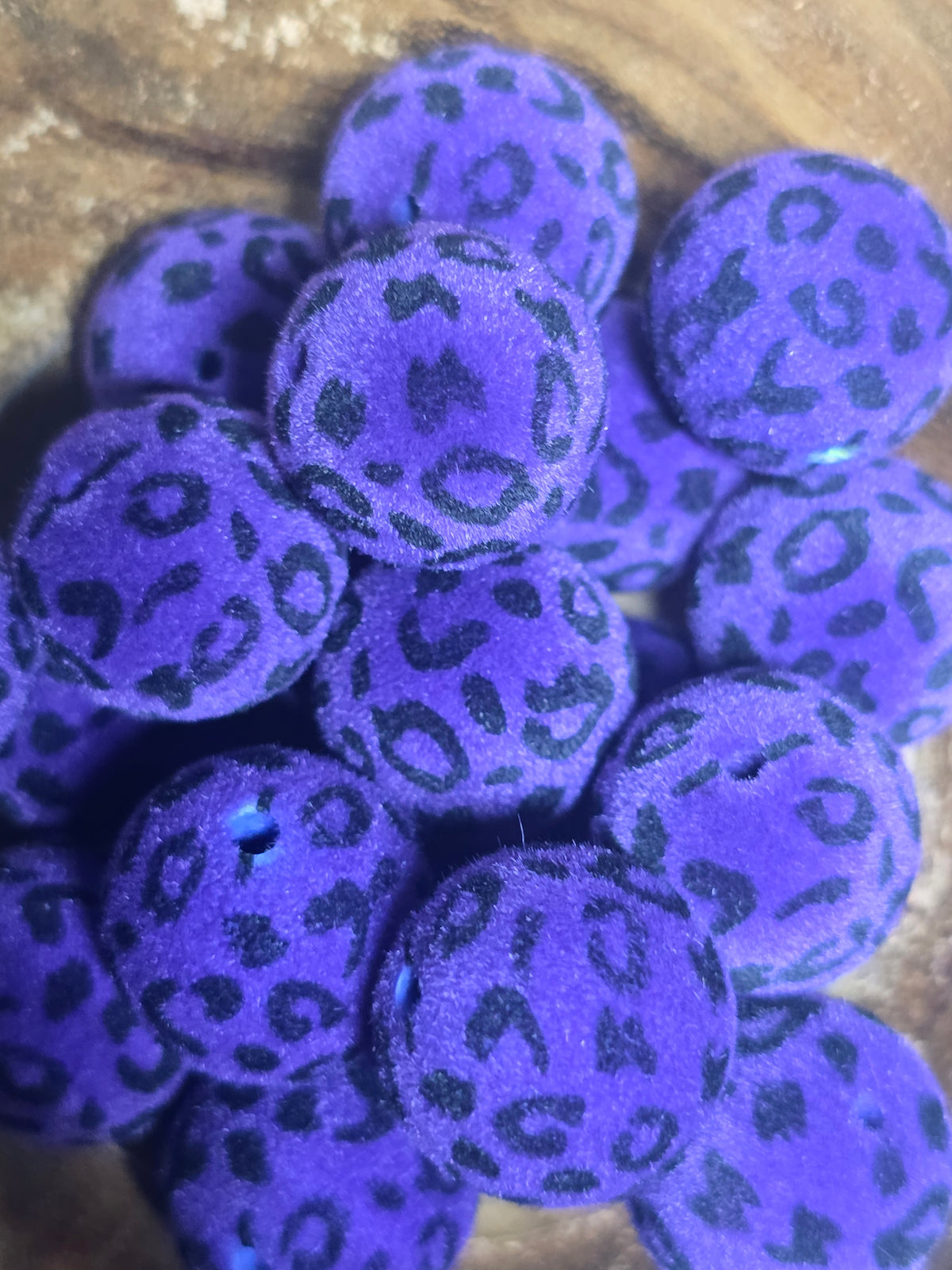 Acrylic beads 16mm fuzzy leopard print
