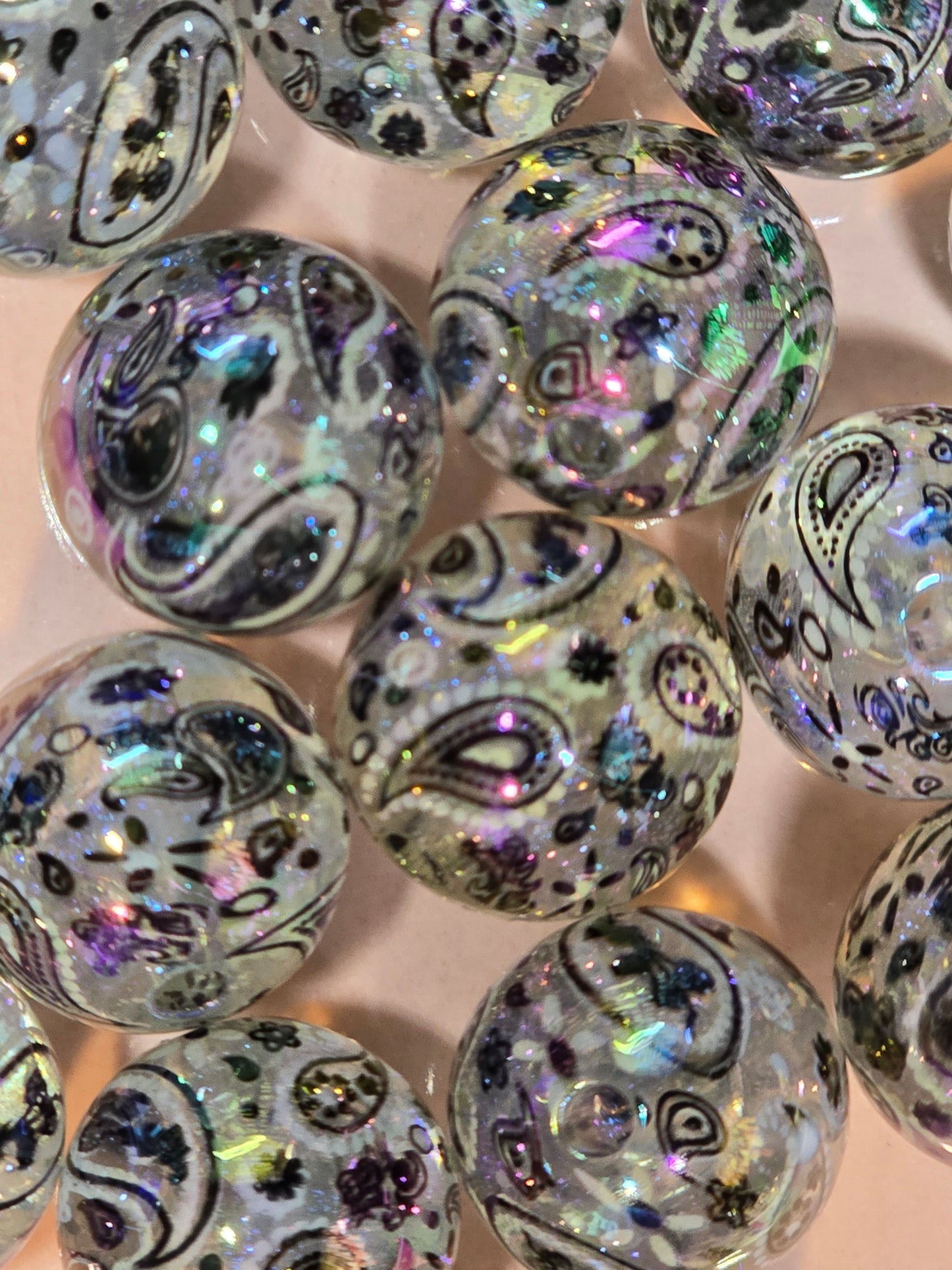 Acrylic beads 16mm iridescent paisley