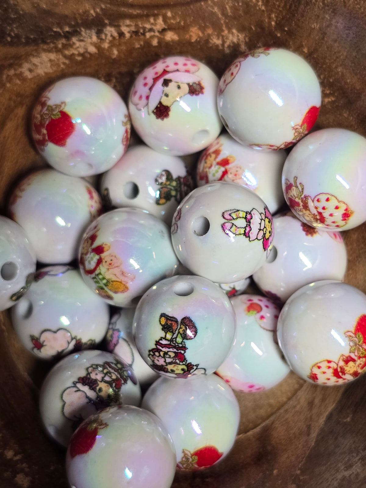 Acrylic 16mm white character beads