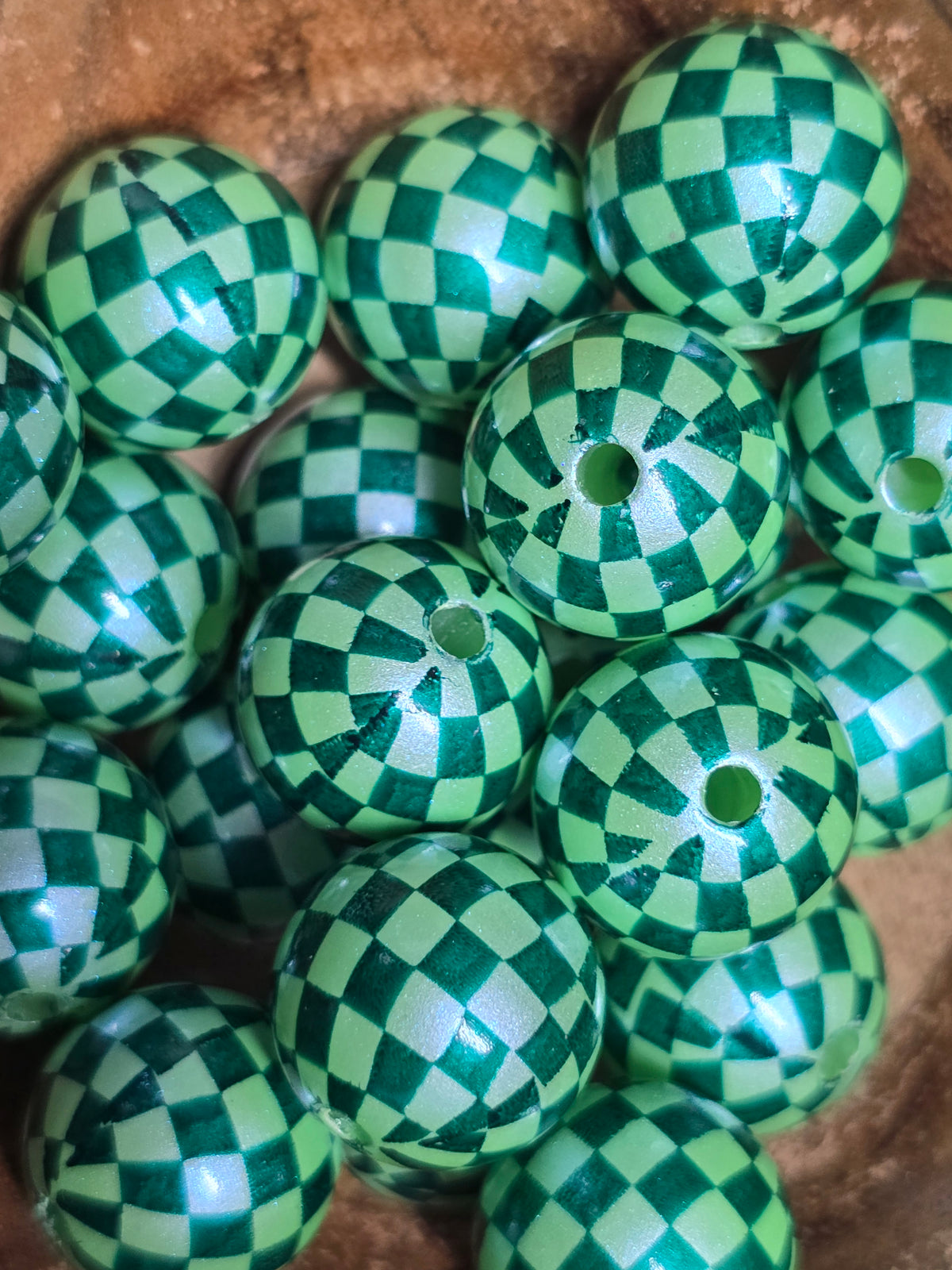 Acrylic 16mm checkered beads