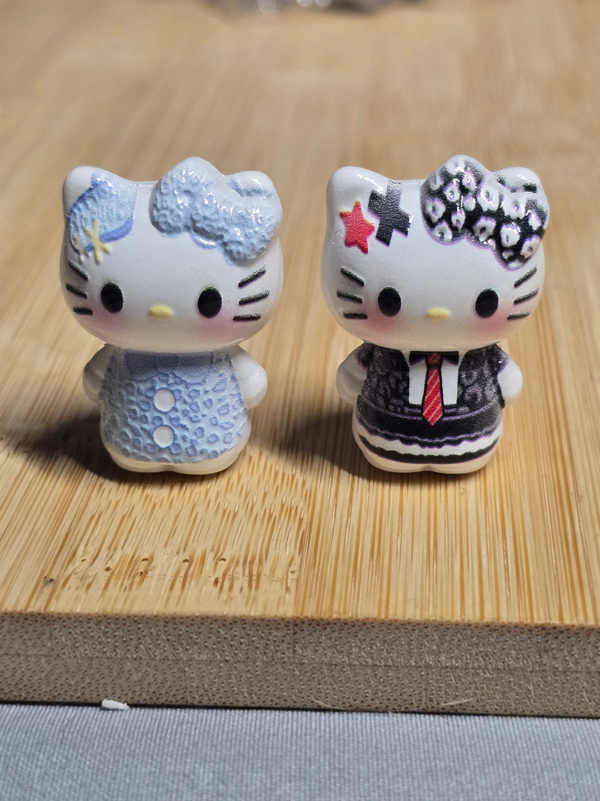 Acrylic beads/toppers HK 2pc set