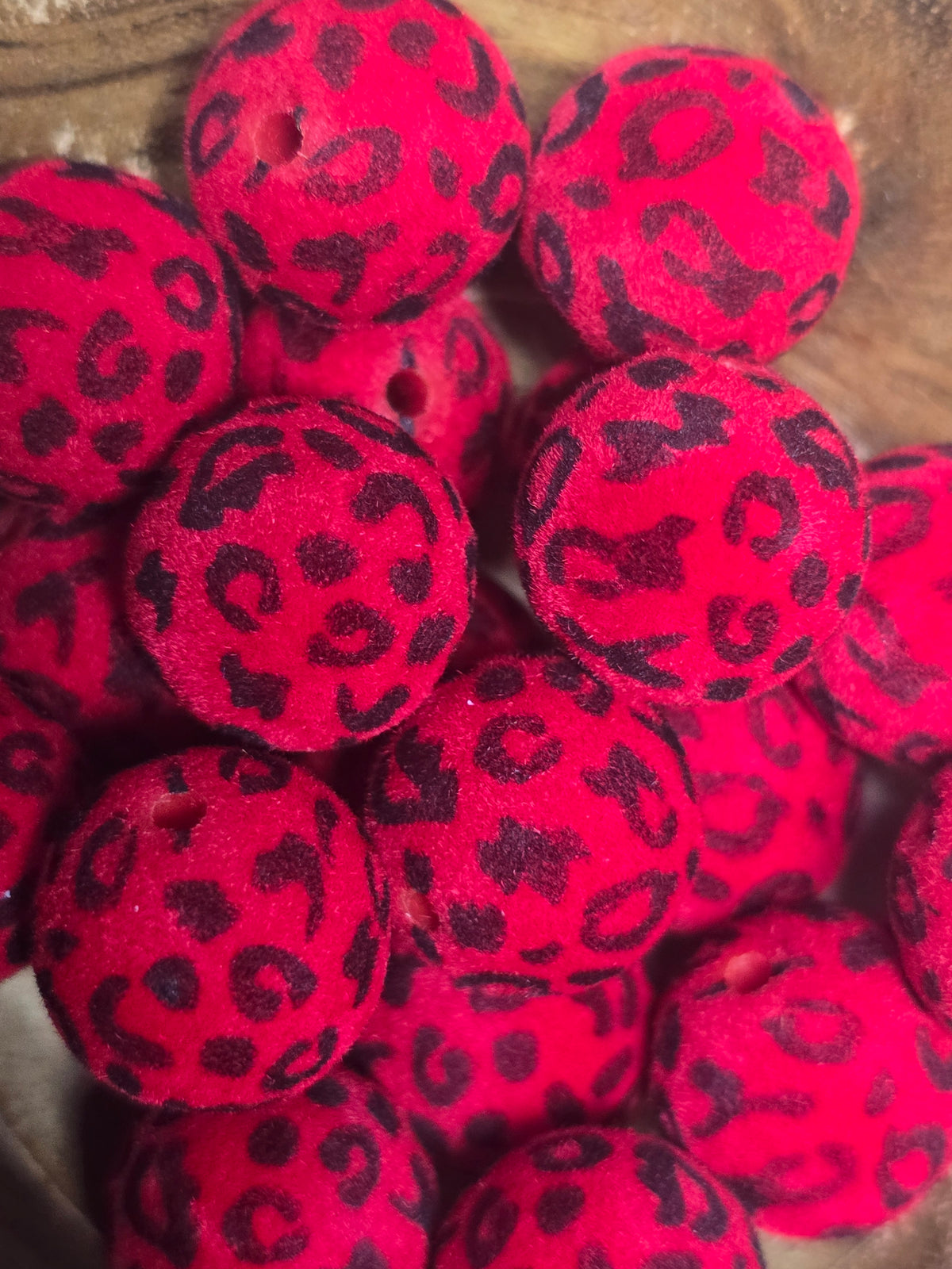 Acrylic beads 16mm fuzzy leopard print