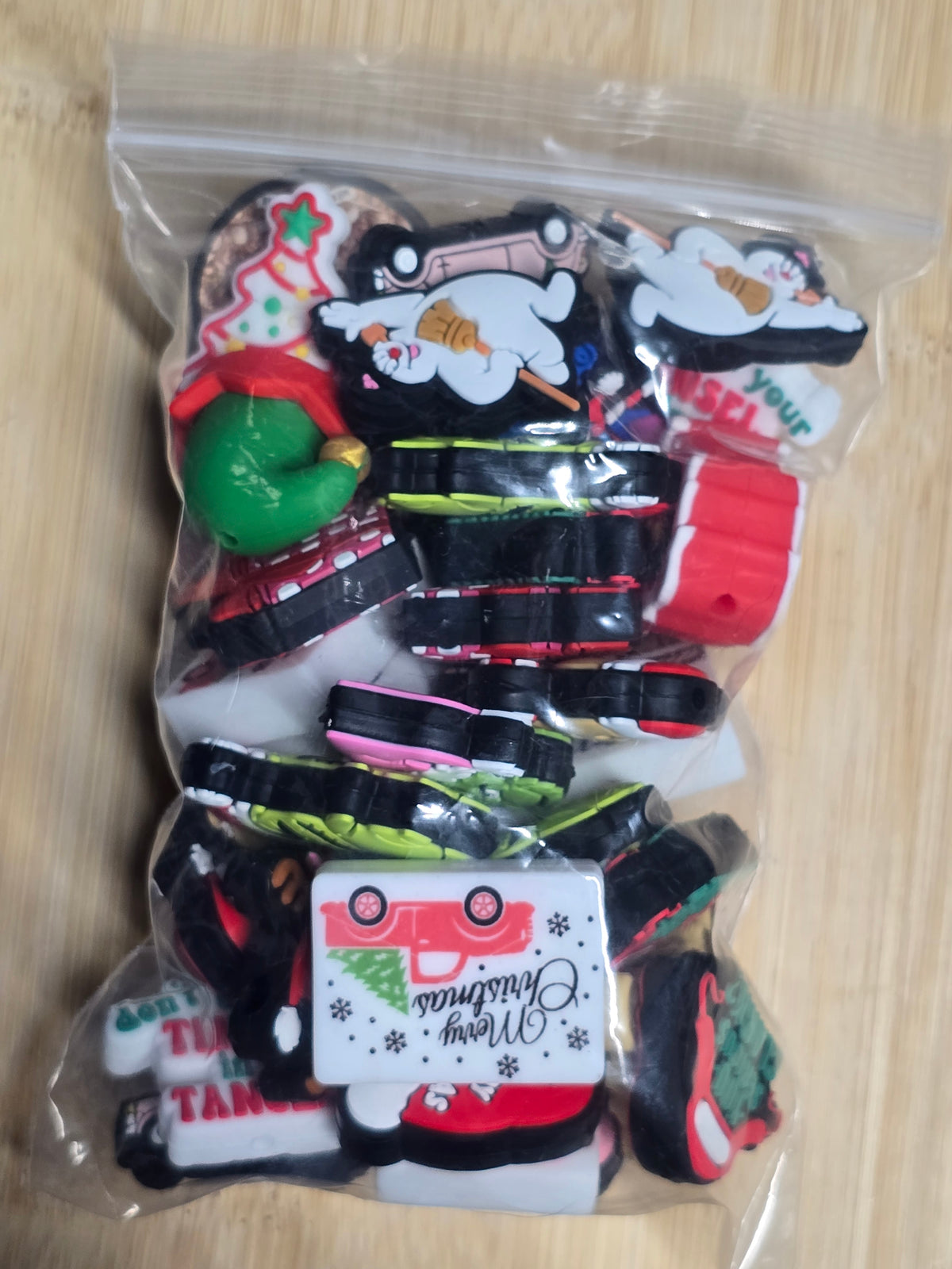 Silicone focal beads christmas mix