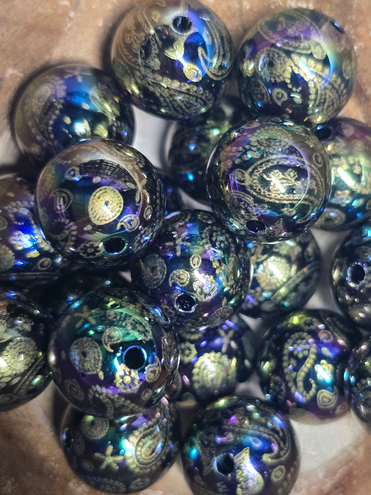 Acrylic 16mm paisley beads
