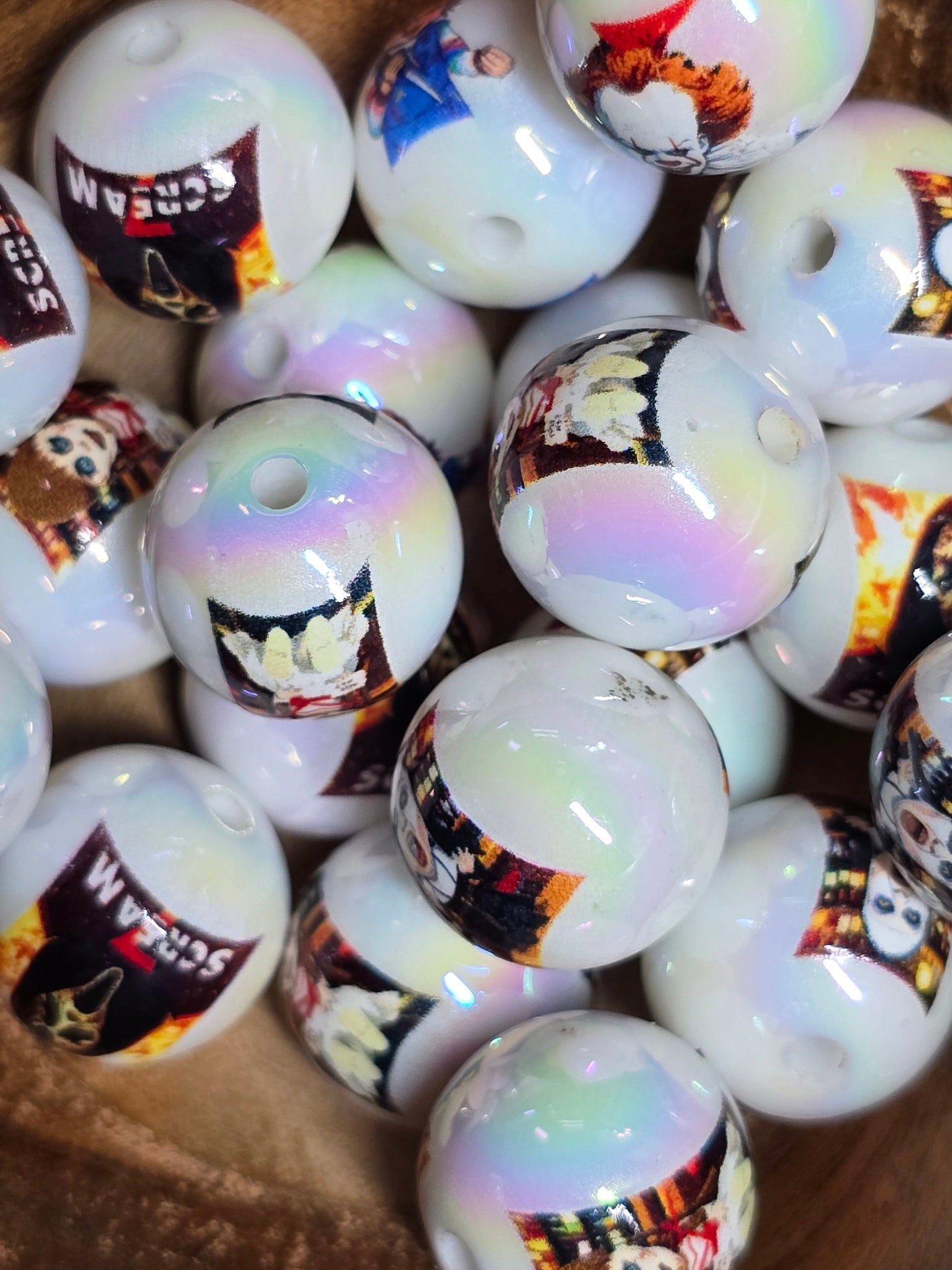 Acrylic 16mm white character beads