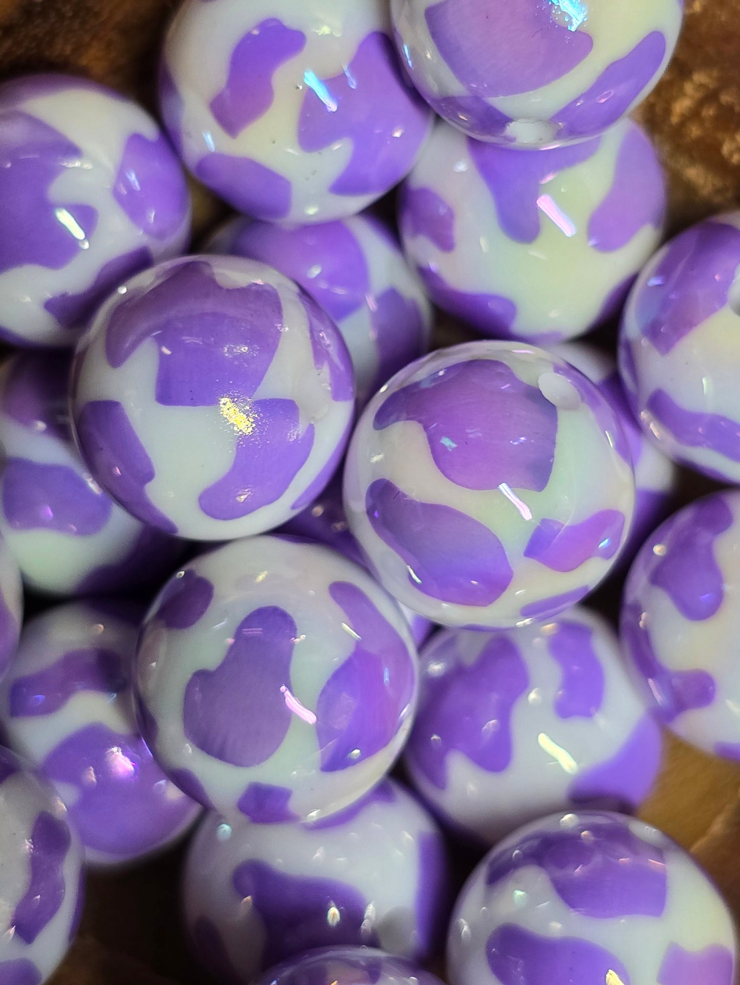 Acrylic 16mm cow print beads