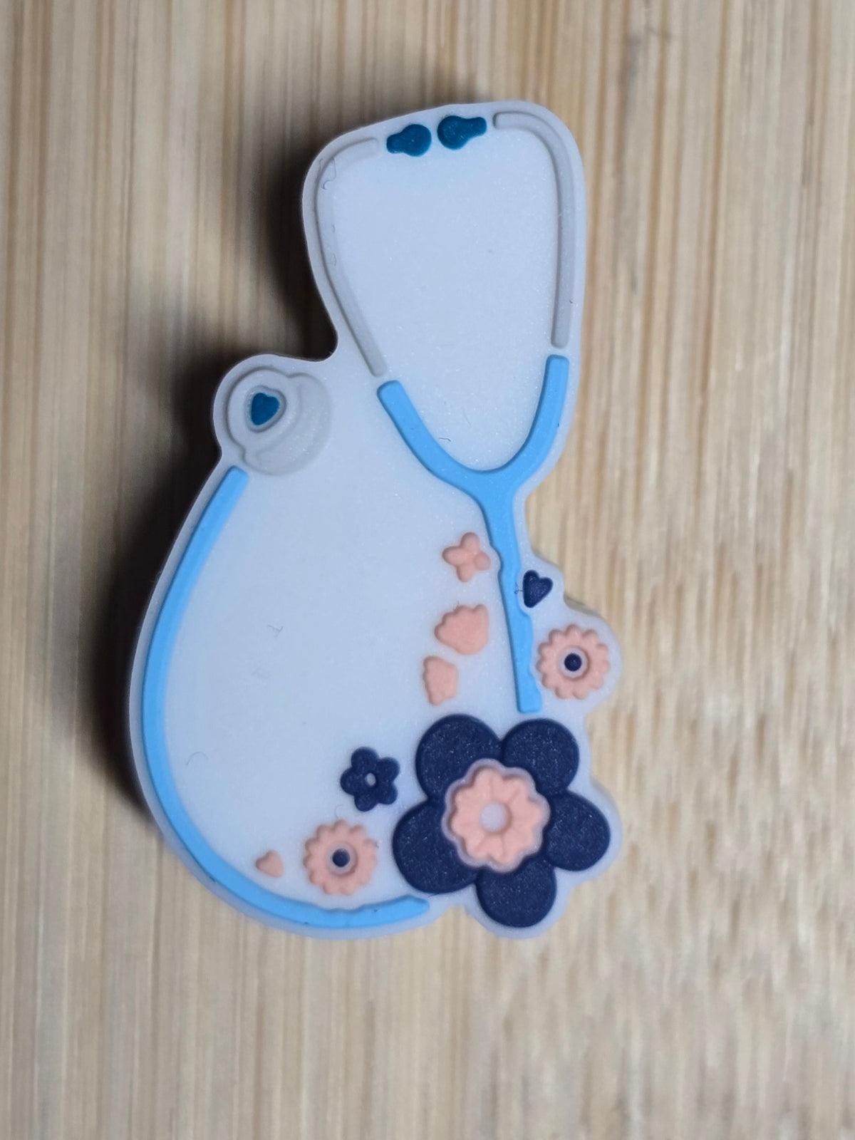 Focal silicone beads nurse