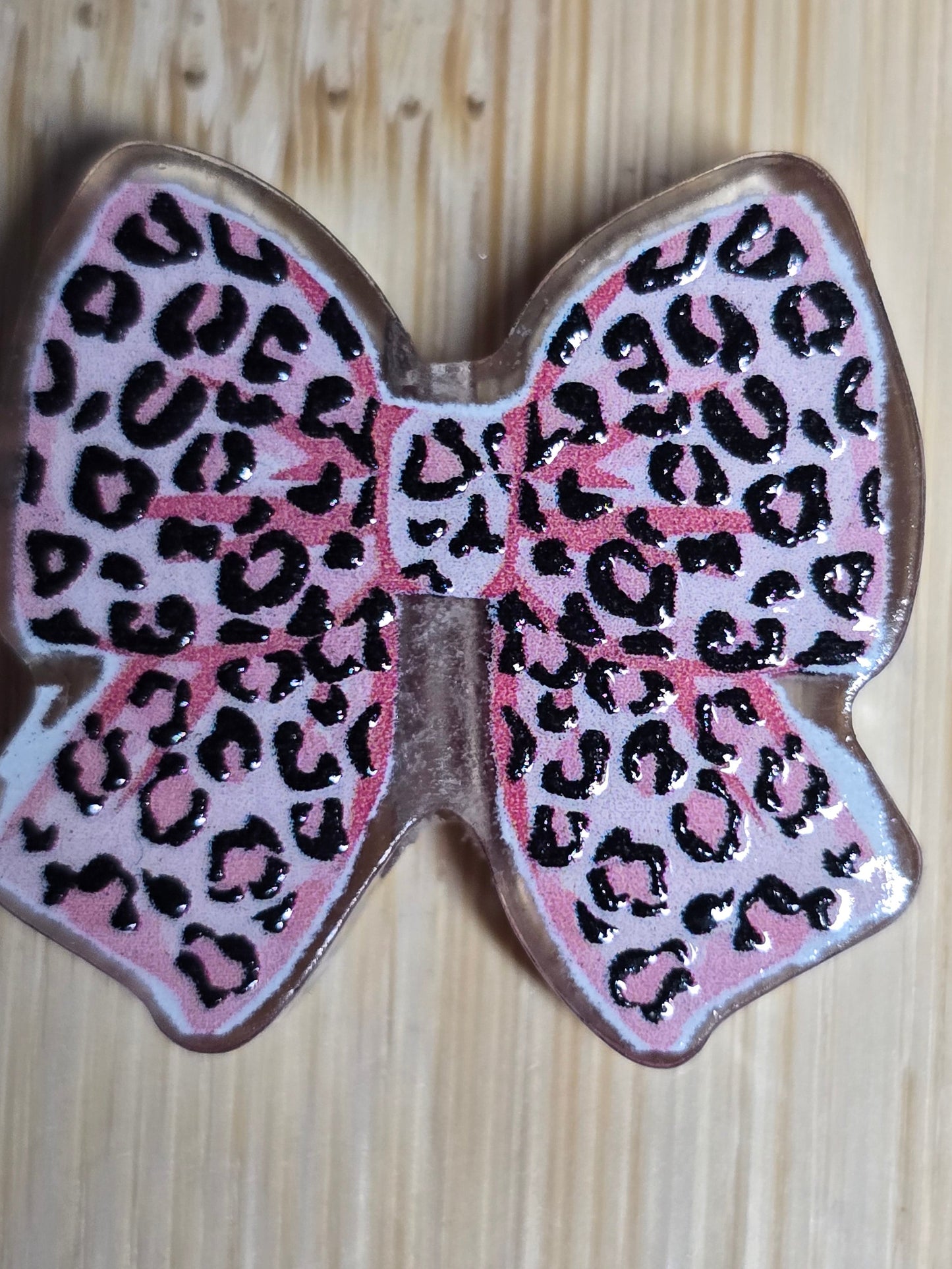 Acrylic focal beads pink leopard bow