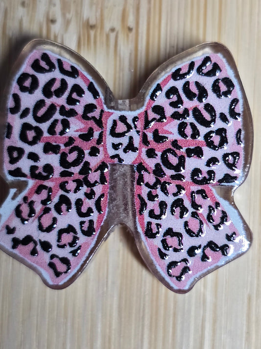 Acrylic focal beads pink leopard bow