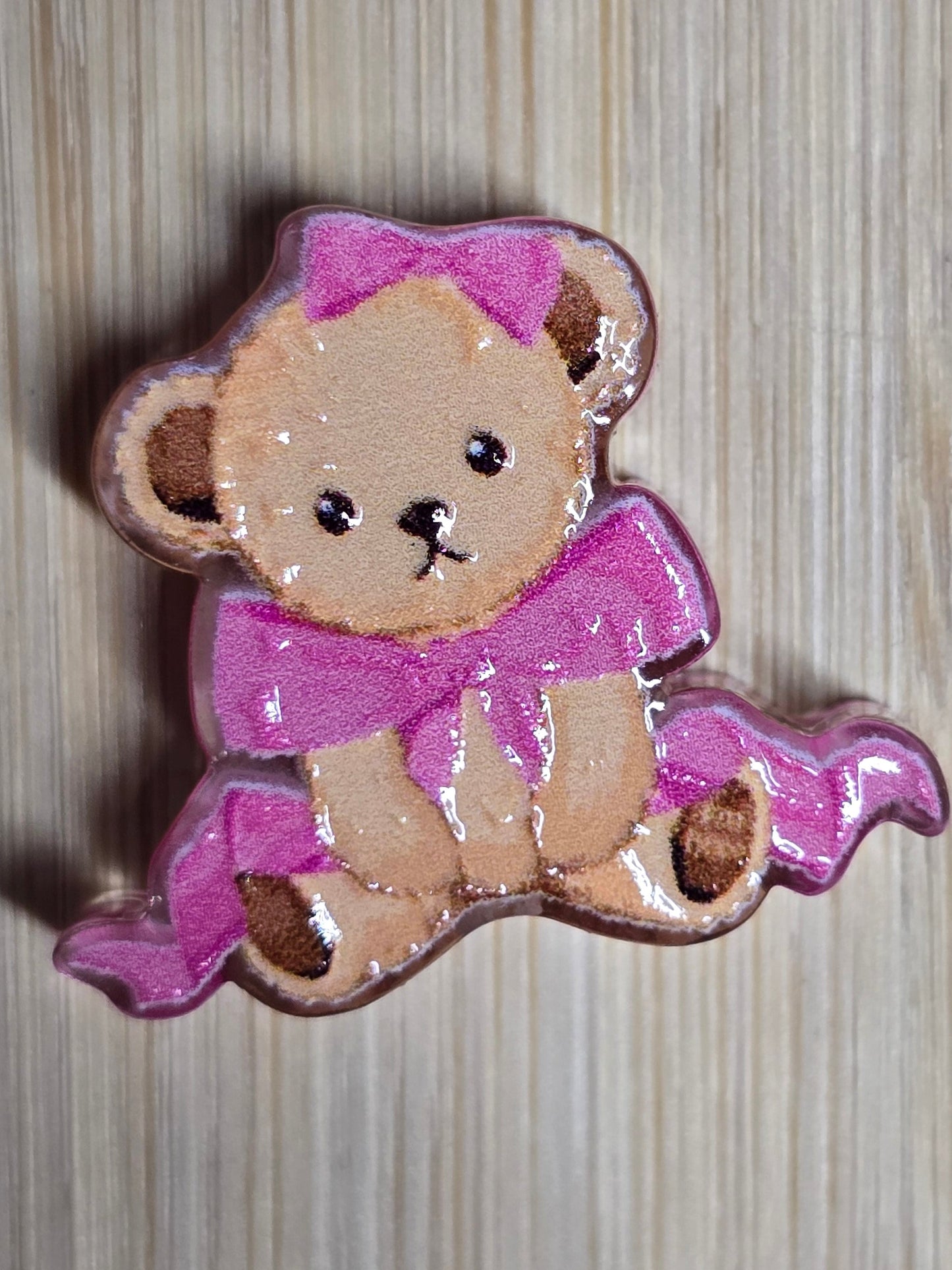 Acrylic focal beads bear with pink bow