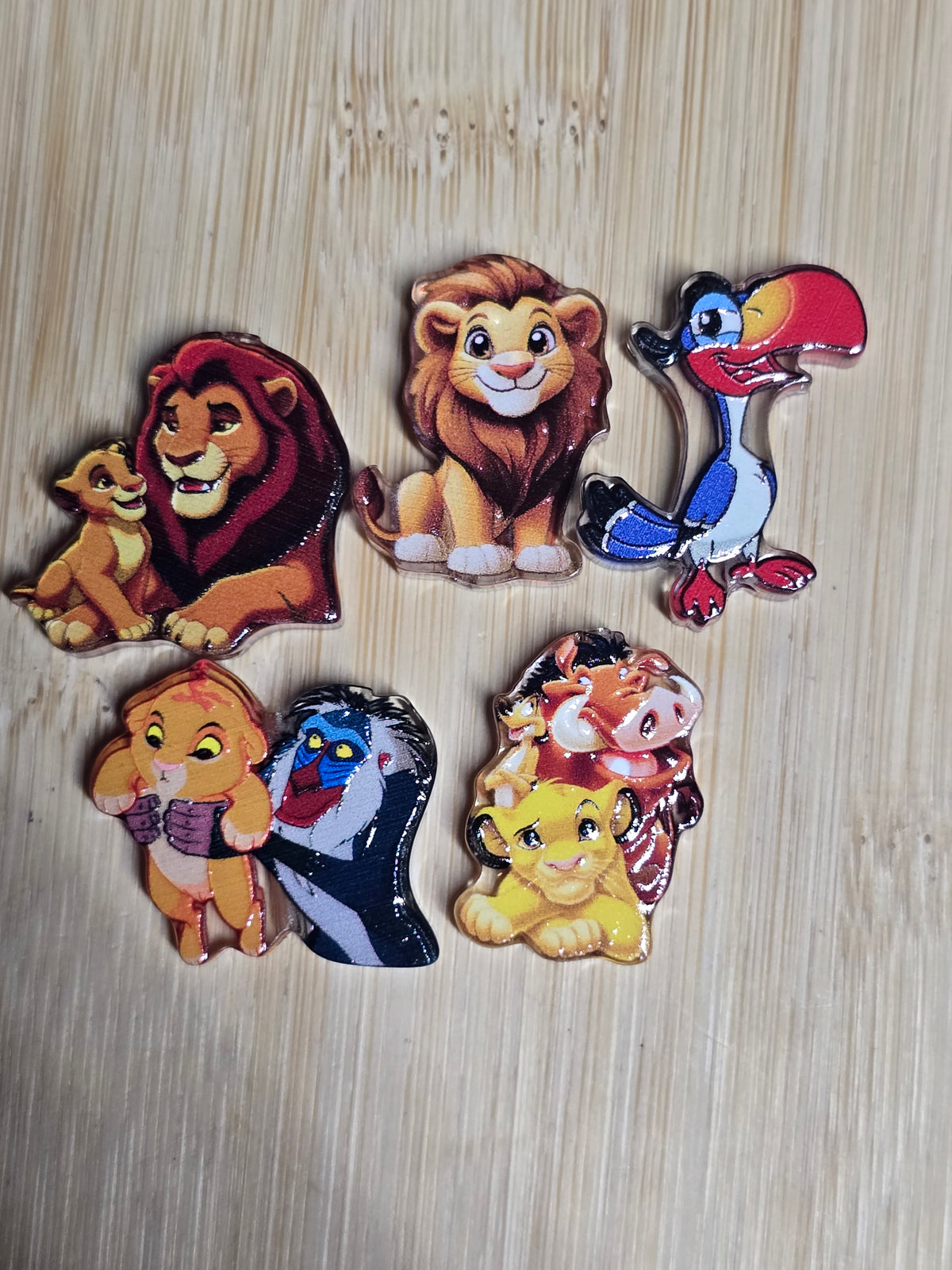 Acrylic focal beads ds movie -Lion
